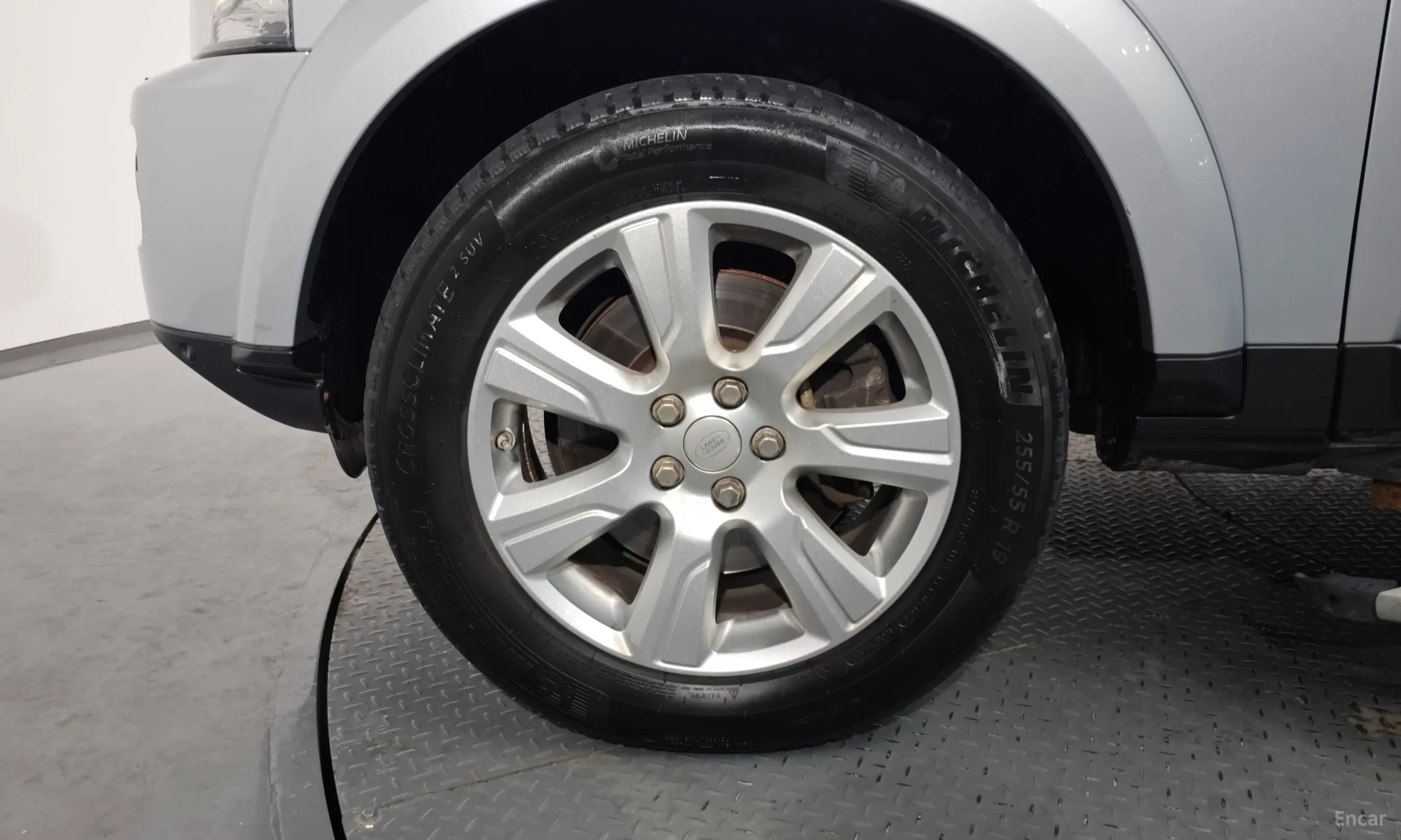 Land Rover Discovery 4 превью 5