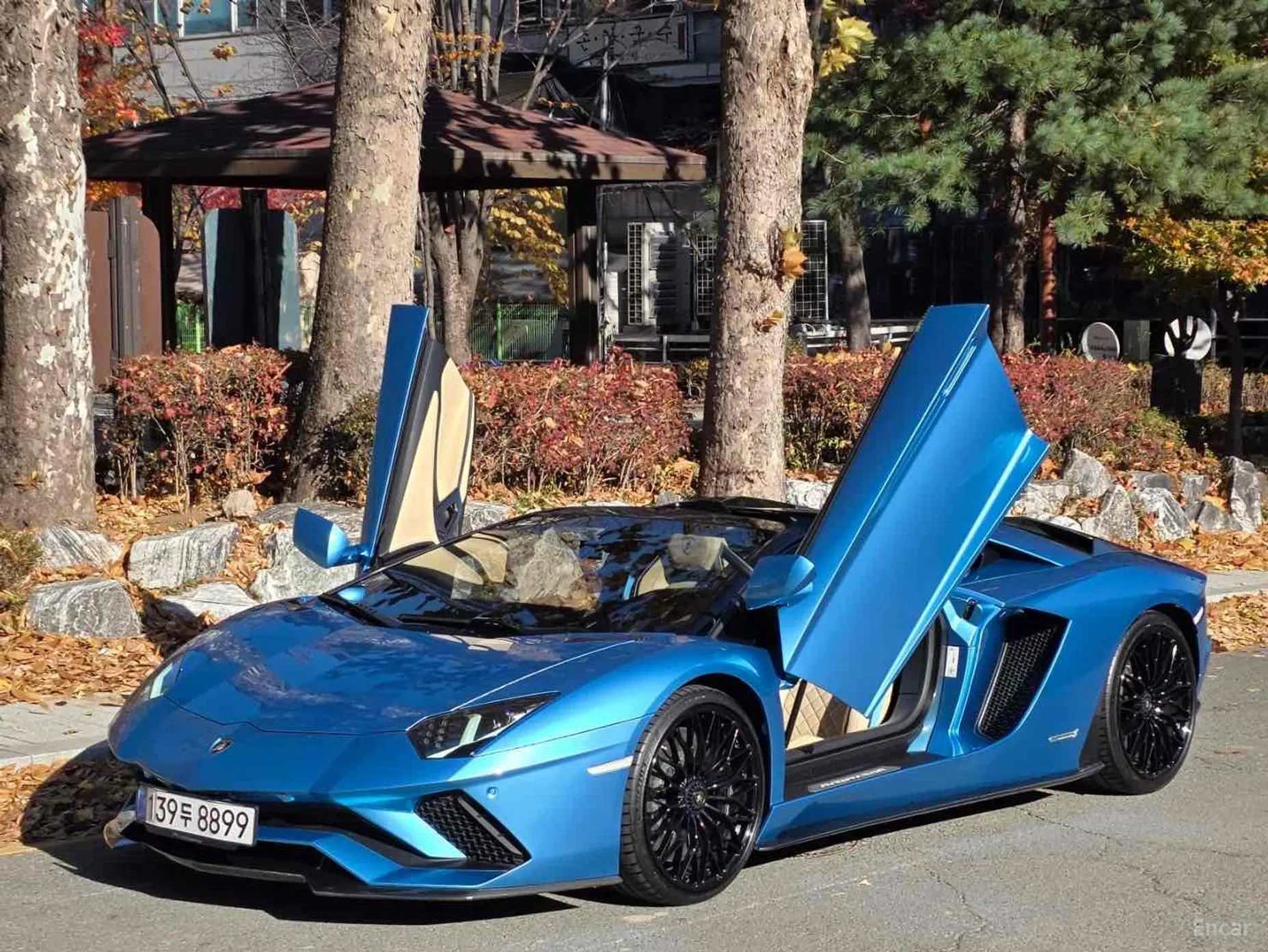 Lamborghini Aventador превью 3