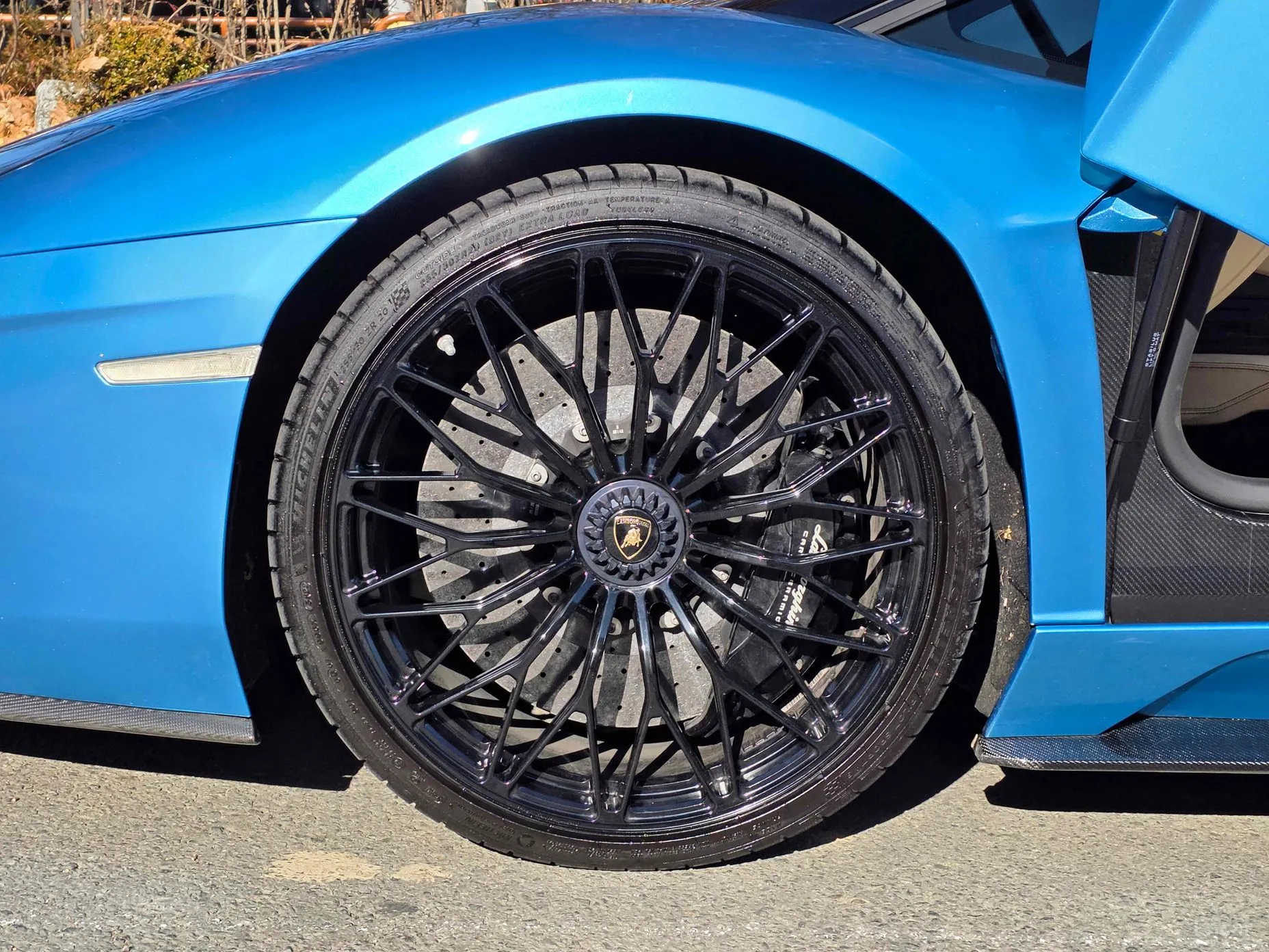 Lamborghini Aventador превью 5
