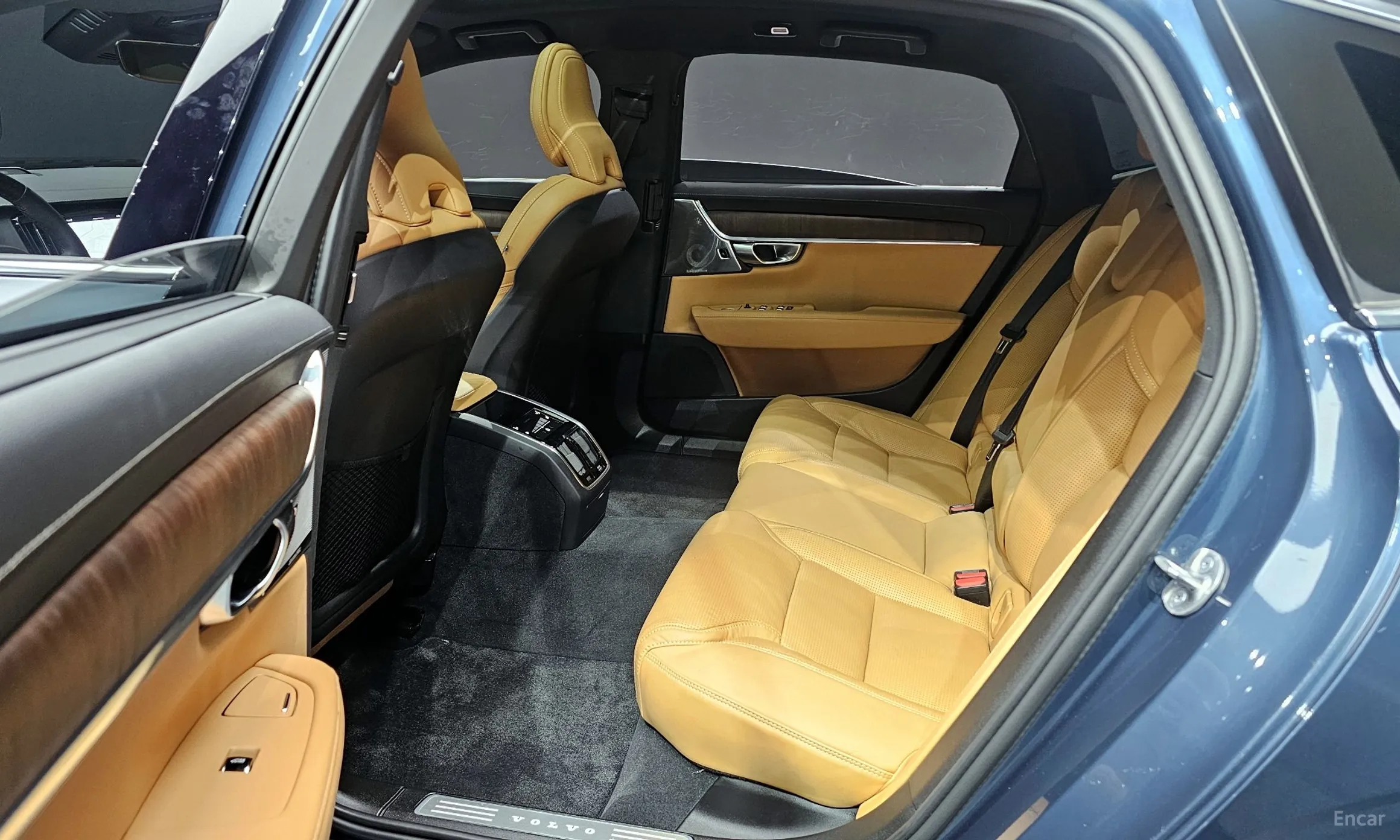 Volvo S90 превью 12