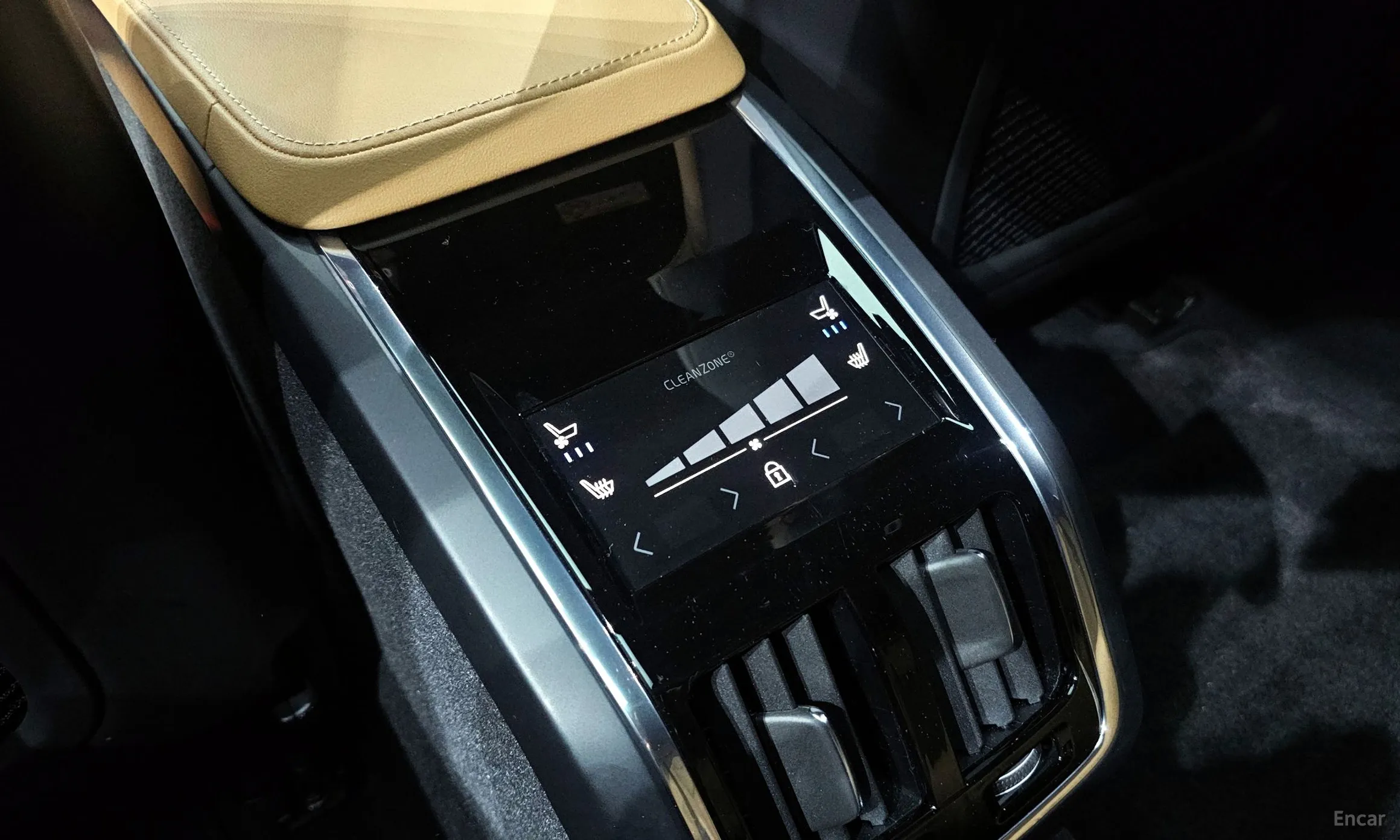 Volvo S90 превью 17