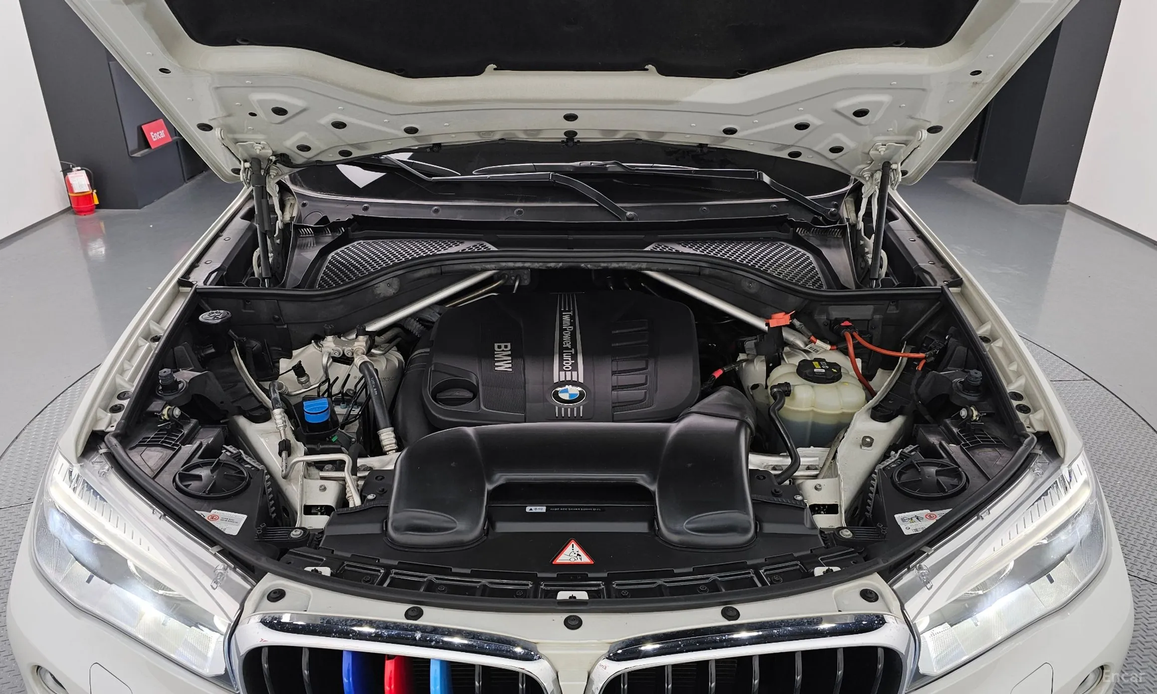 BMW X6 (F16) превью 6