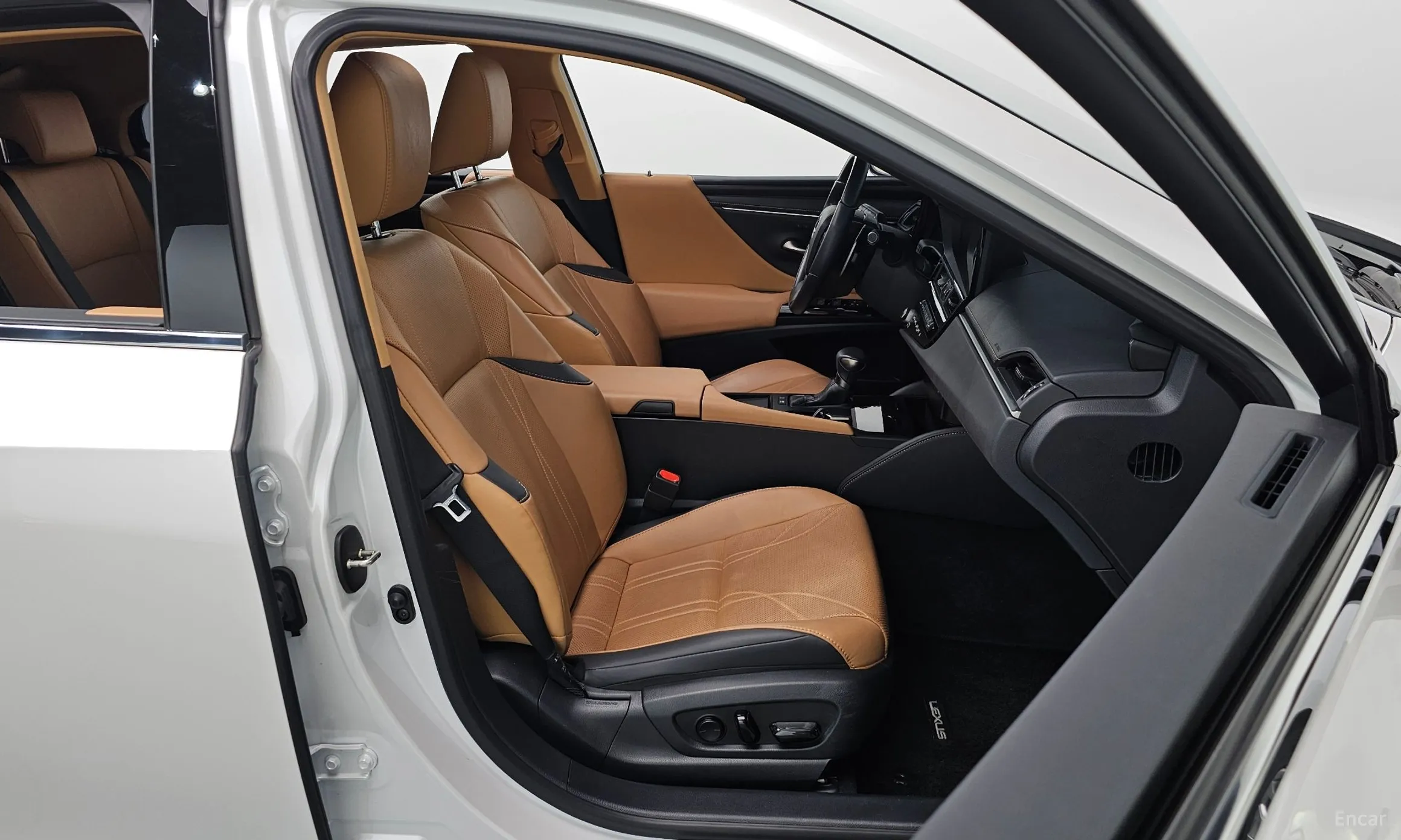 Lexus ES300h 7th Generation превью 10