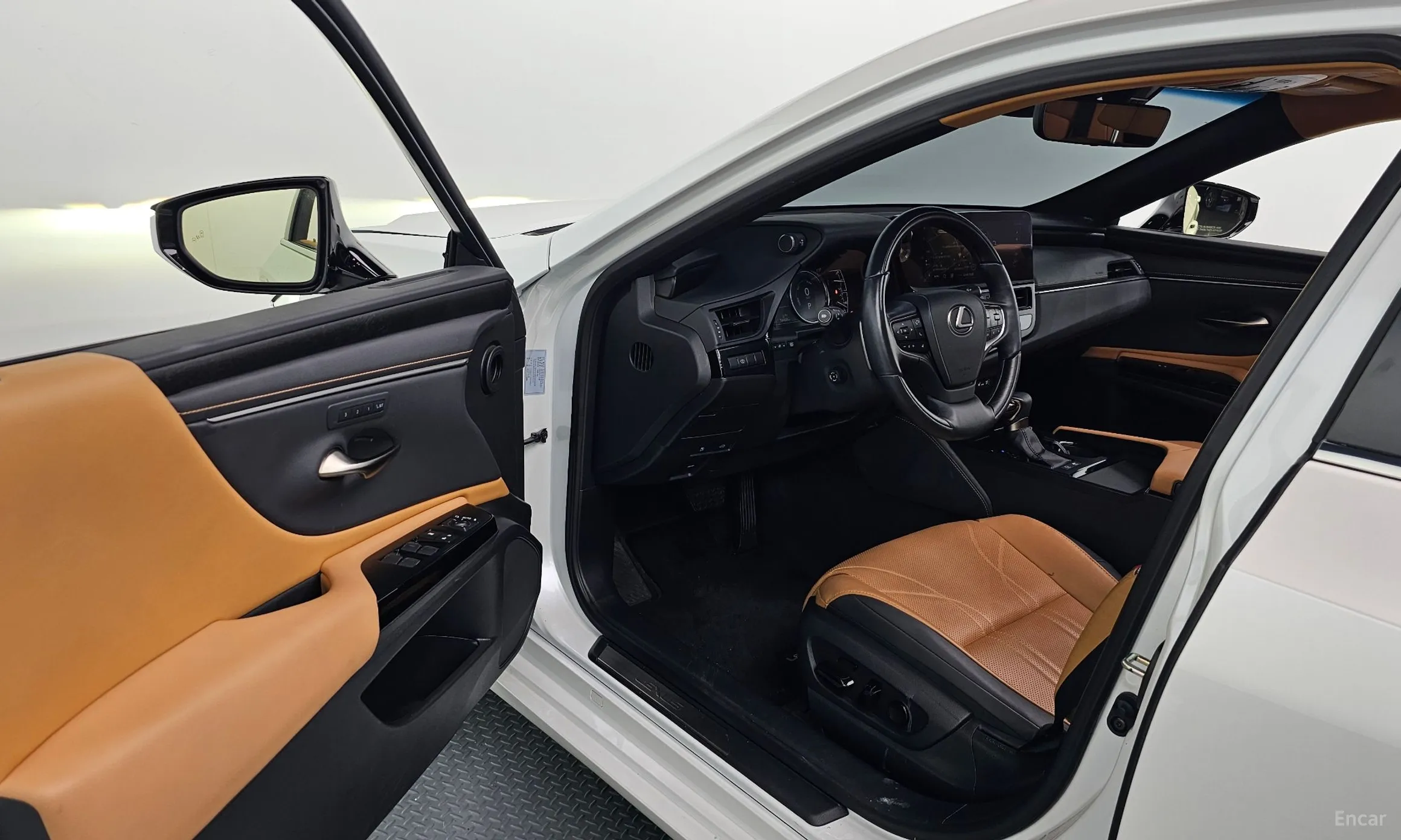 Lexus ES300h 7th Generation превью 12