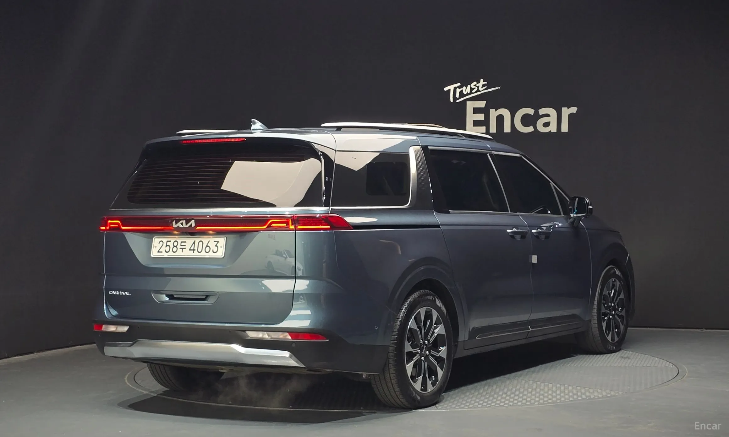 Kia Carnival Gen 4