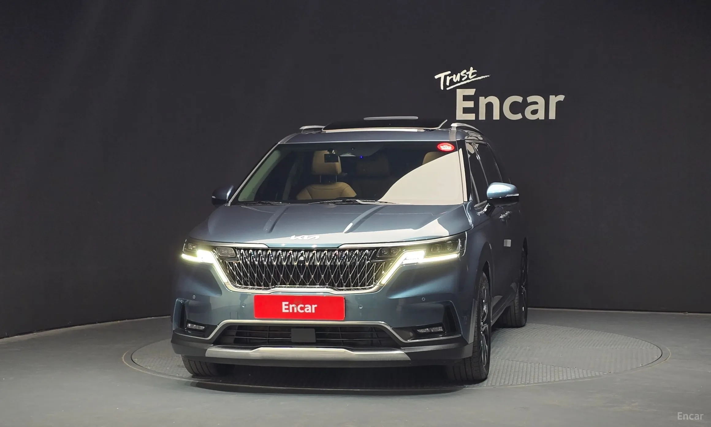 Kia Carnival Gen 4 превью 3