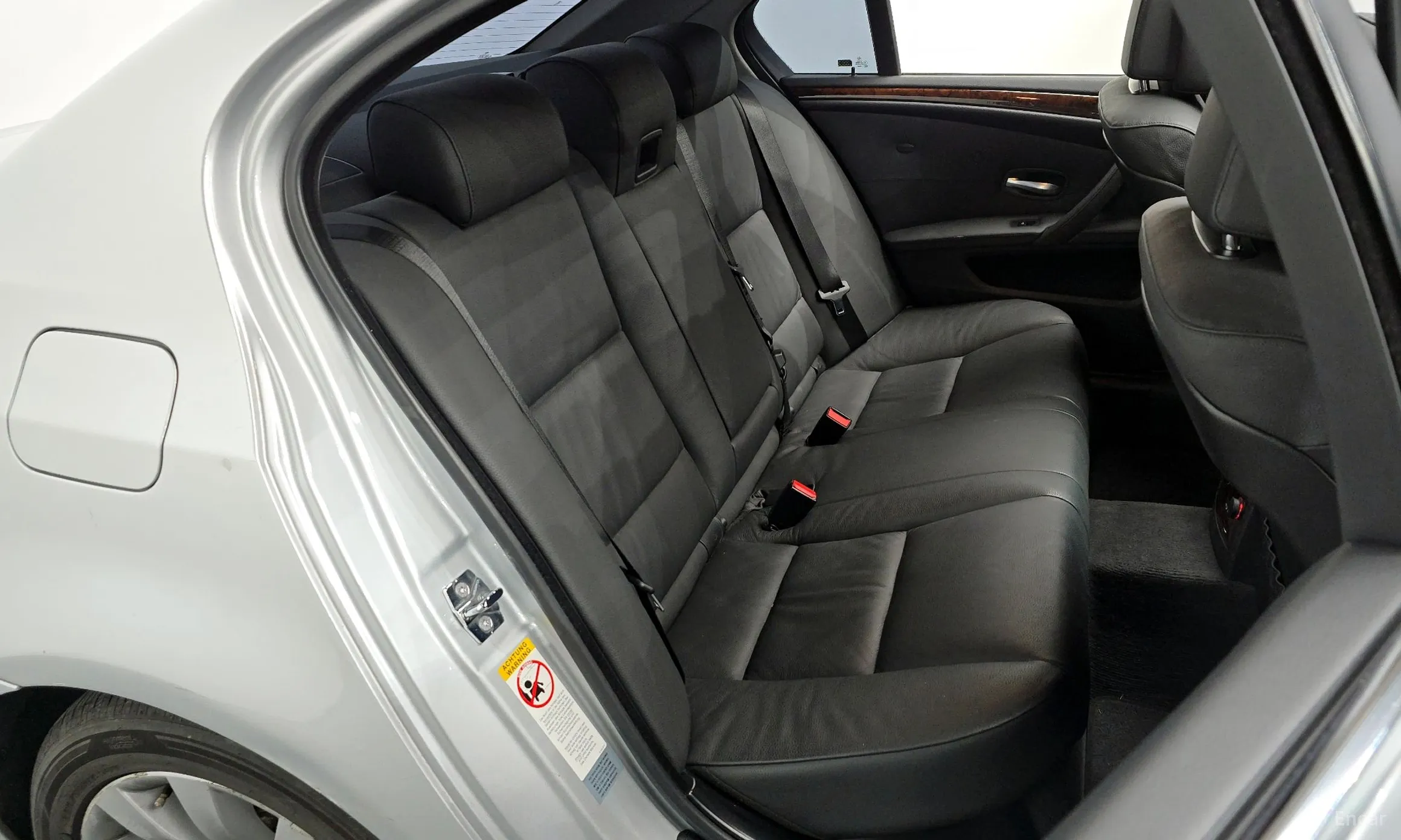 BMW 5 Series (E60) превью 12