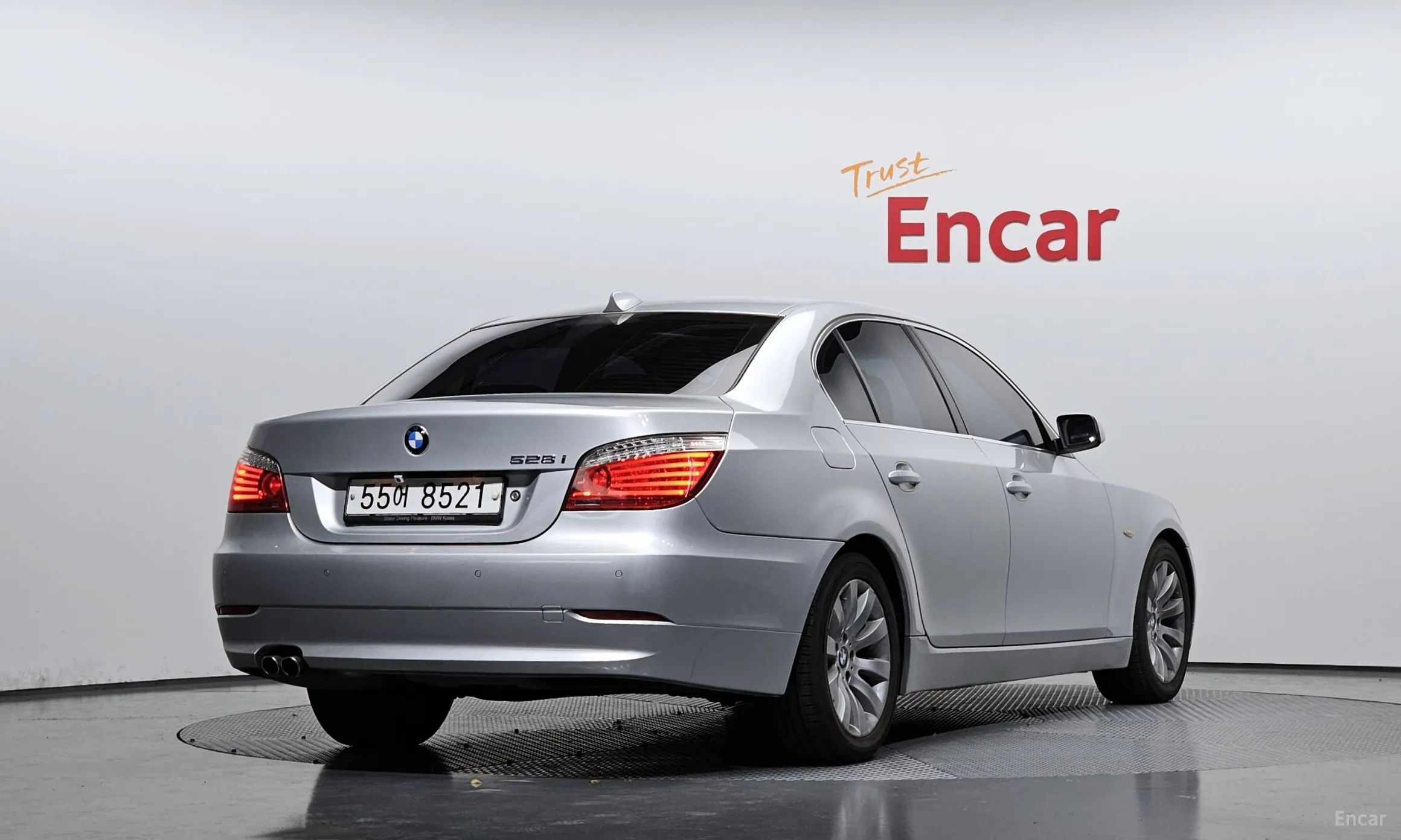 BMW 5 Series (E60)