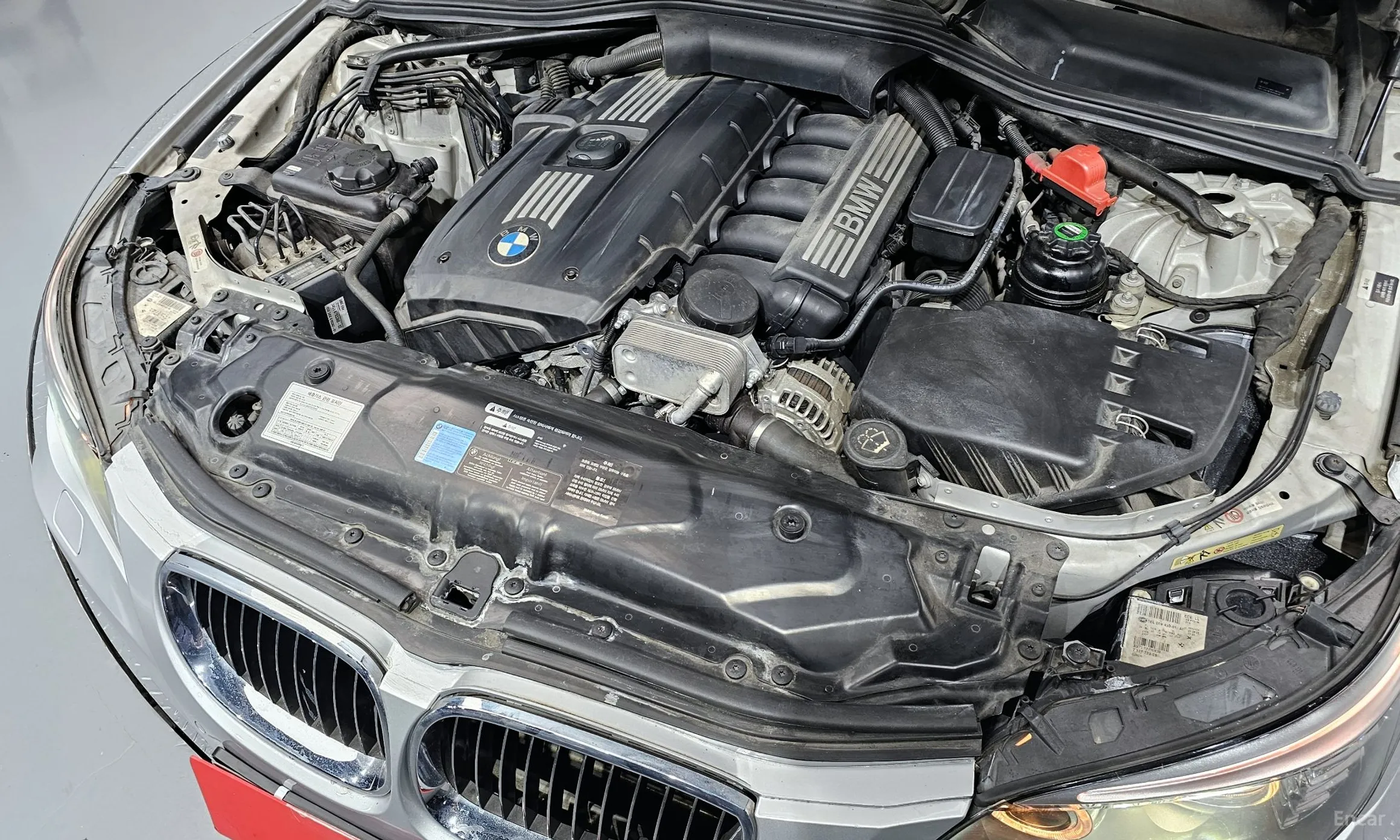BMW 5 Series (E60) превью 6