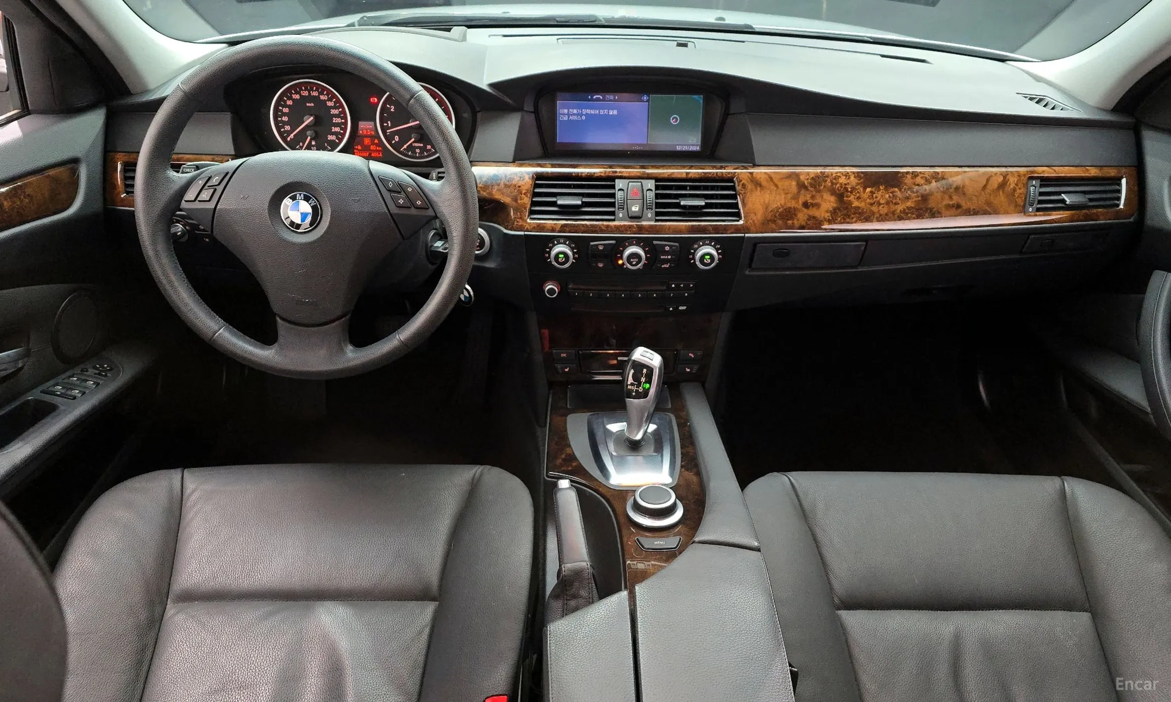 BMW 5 Series (E60) превью 7