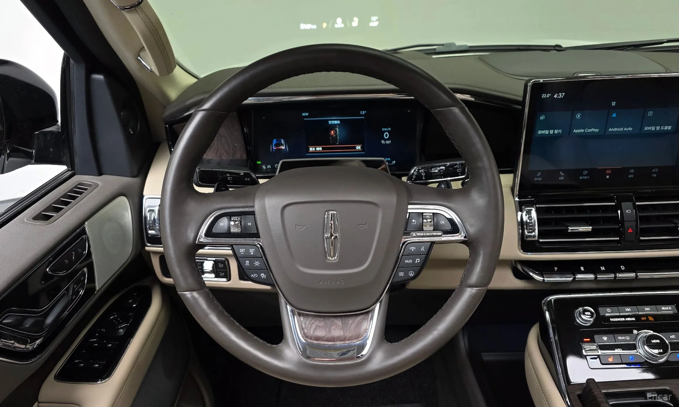 Lincoln Navigator 4th generation превью 13