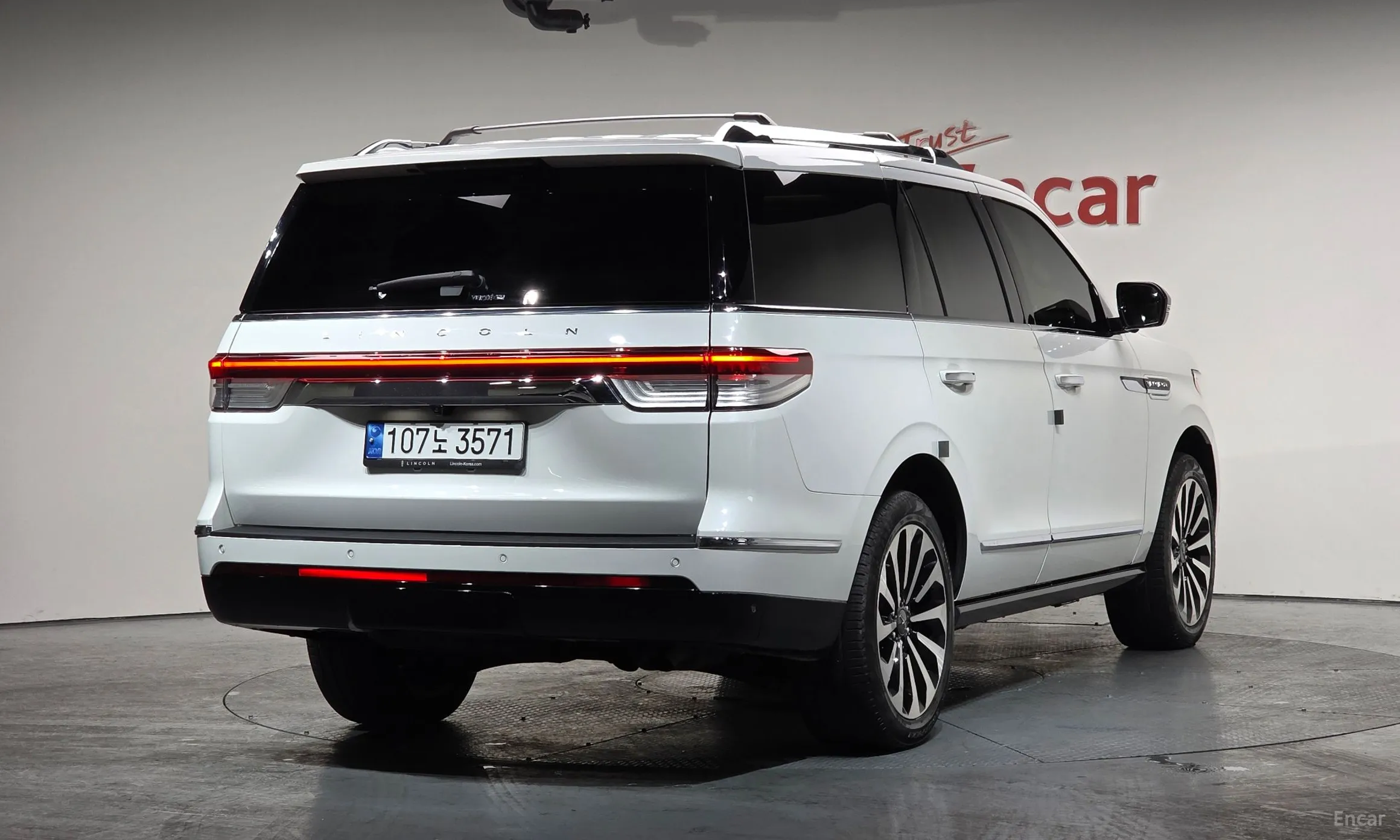 Lincoln Navigator 4th generation превью 2