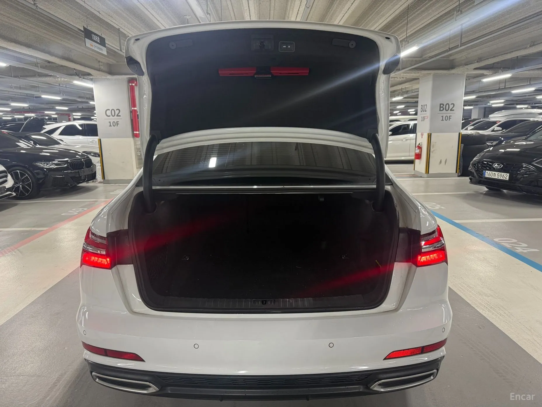 Audi A6 (C8) превью 16