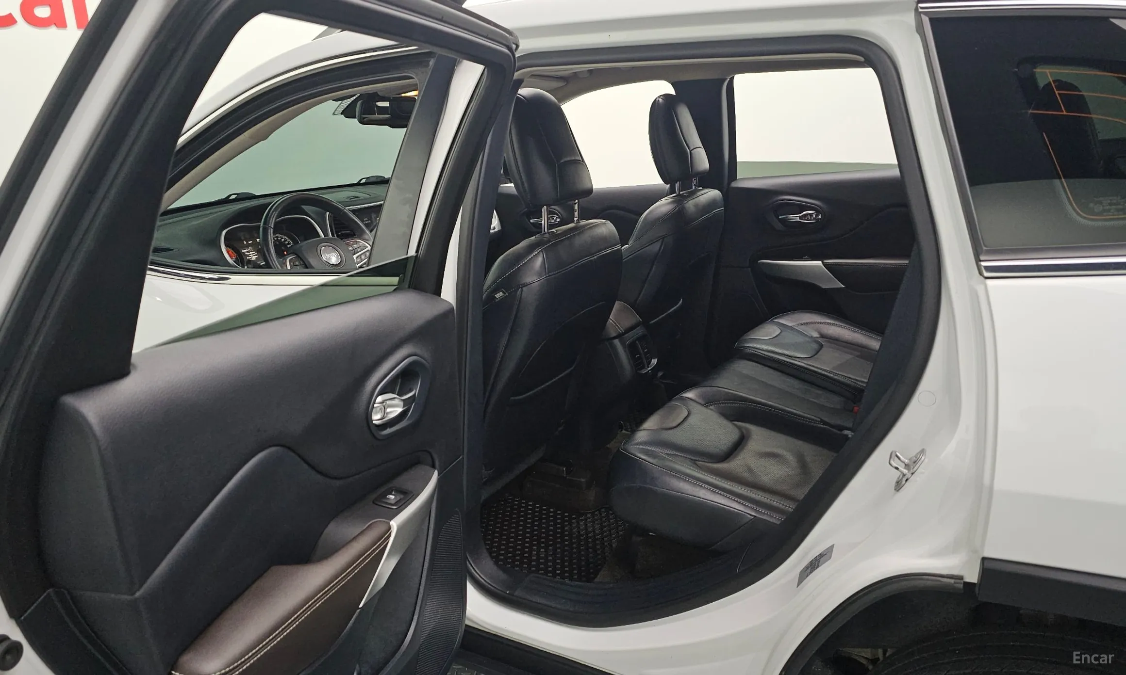 Jeep Cherokee (KL) превью 12