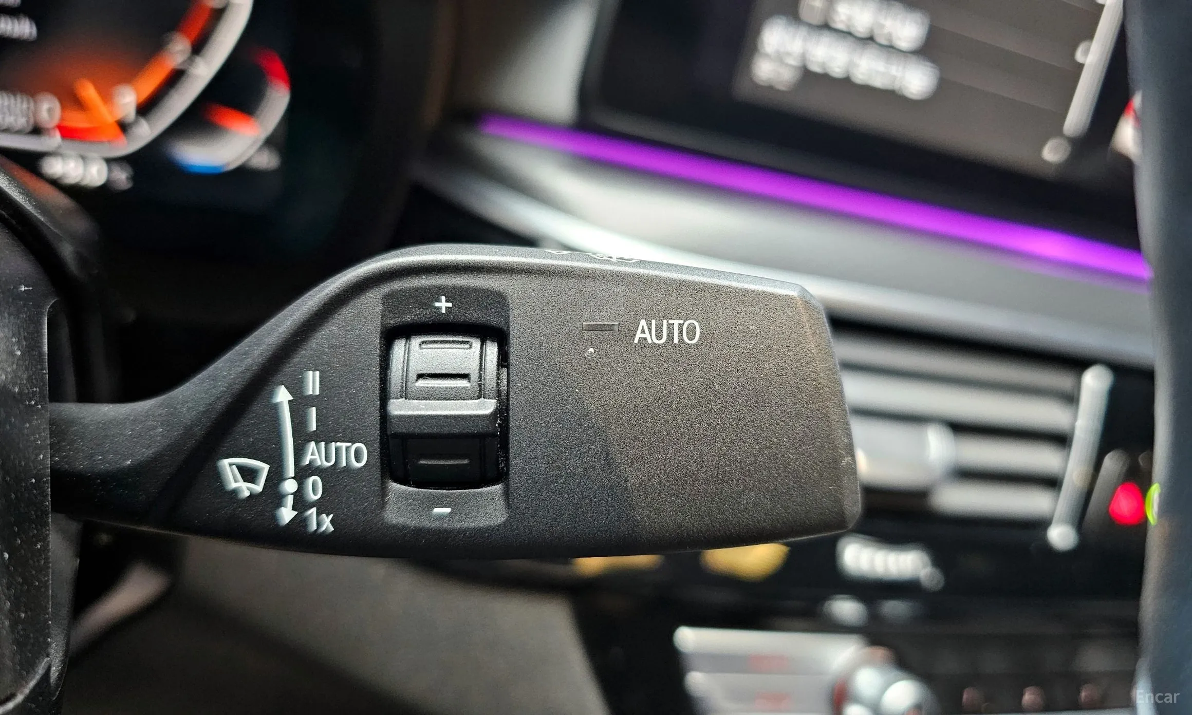 BMW 5 Series (G30) превью 16
