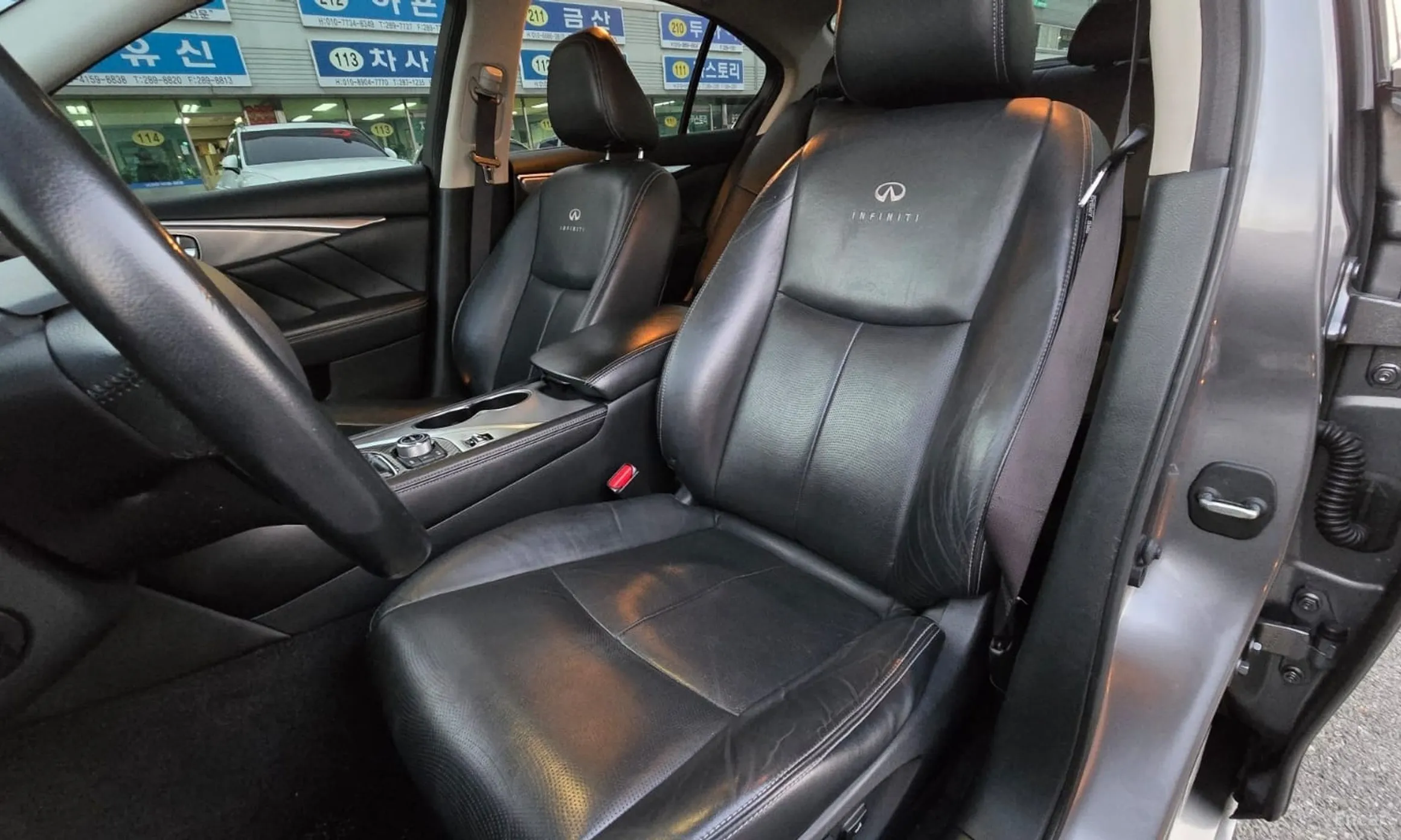 Infiniti Q50 превью 11
