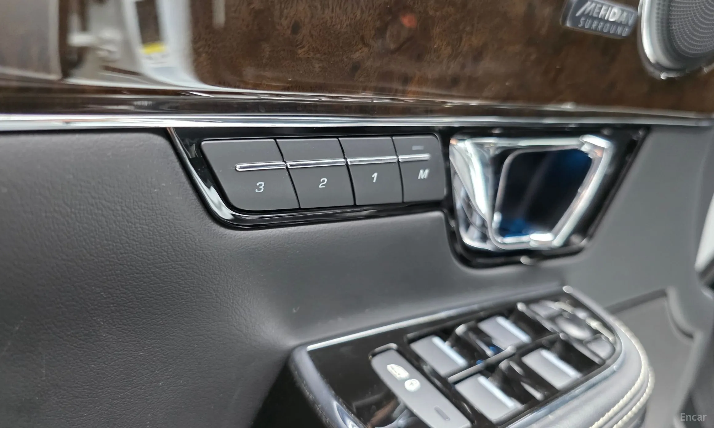 Jaguar All New XJ превью 16