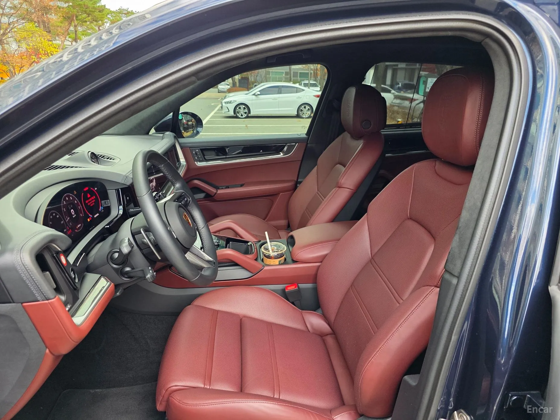 Porsche Cayenne (PO536) превью 14
