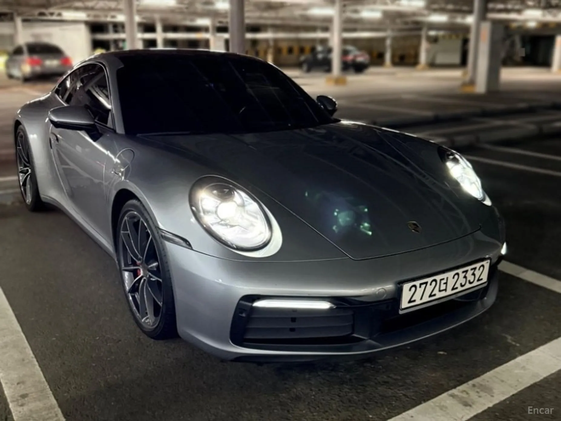 911 (992)