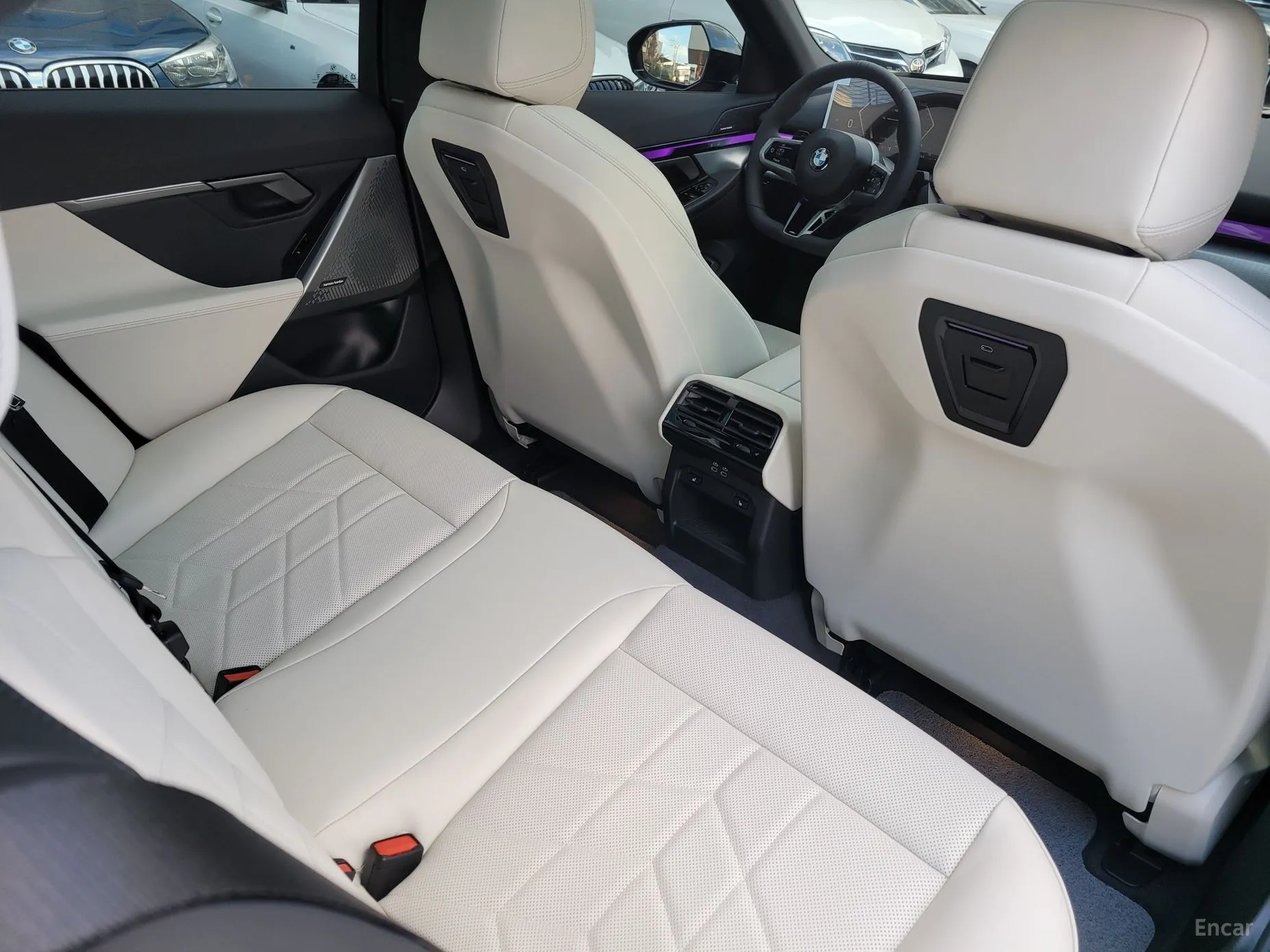 BMW 5 Series (G60) превью 13