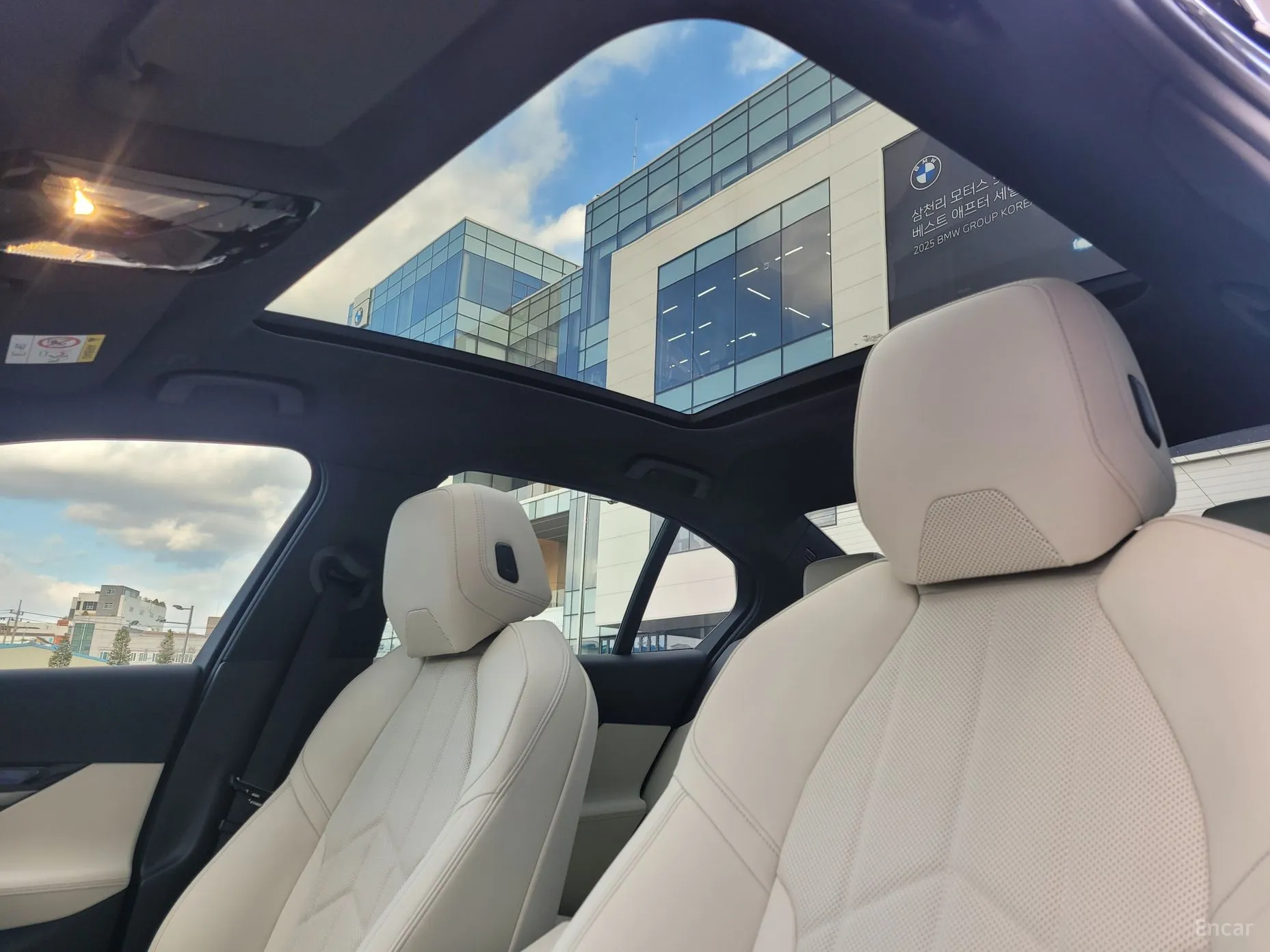 BMW 5 Series (G60) превью 14