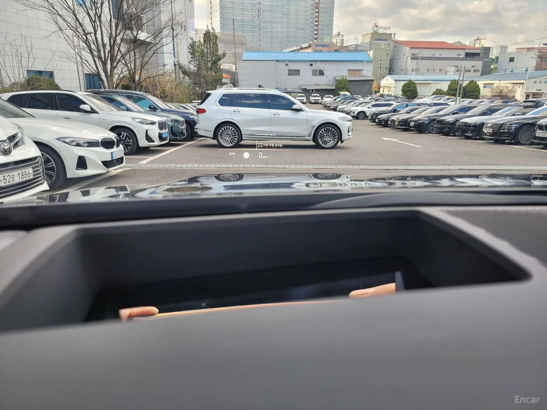 BMW 5 Series (G60) превью 16