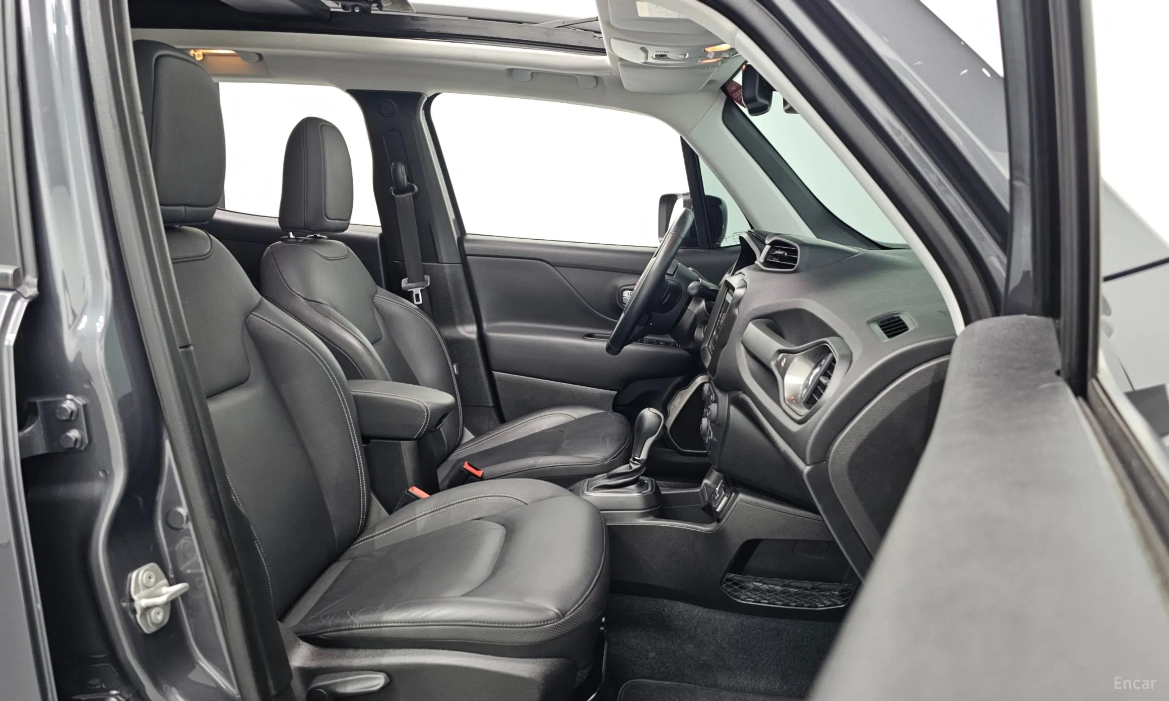Jeep Renegade превью 11
