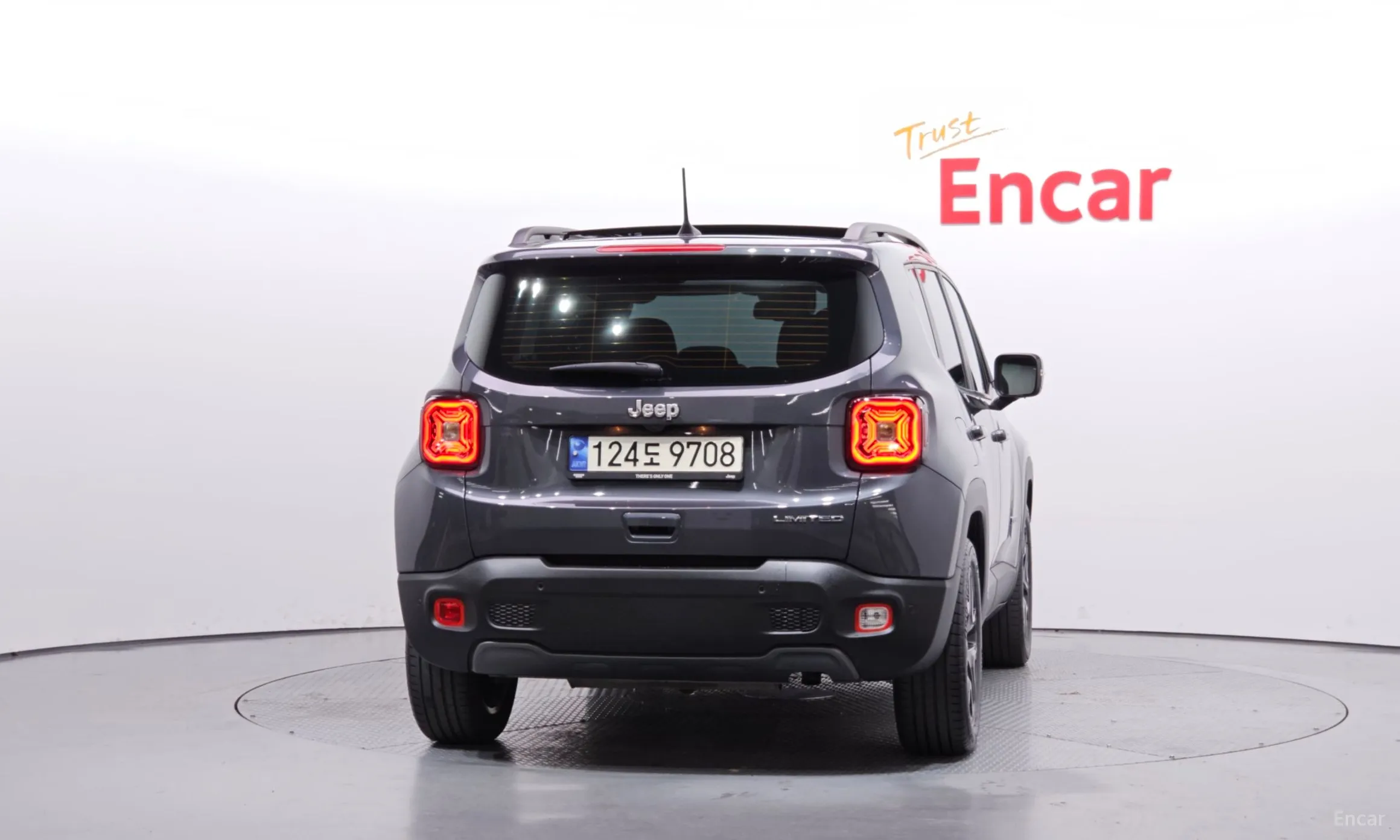 Jeep Renegade превью 4