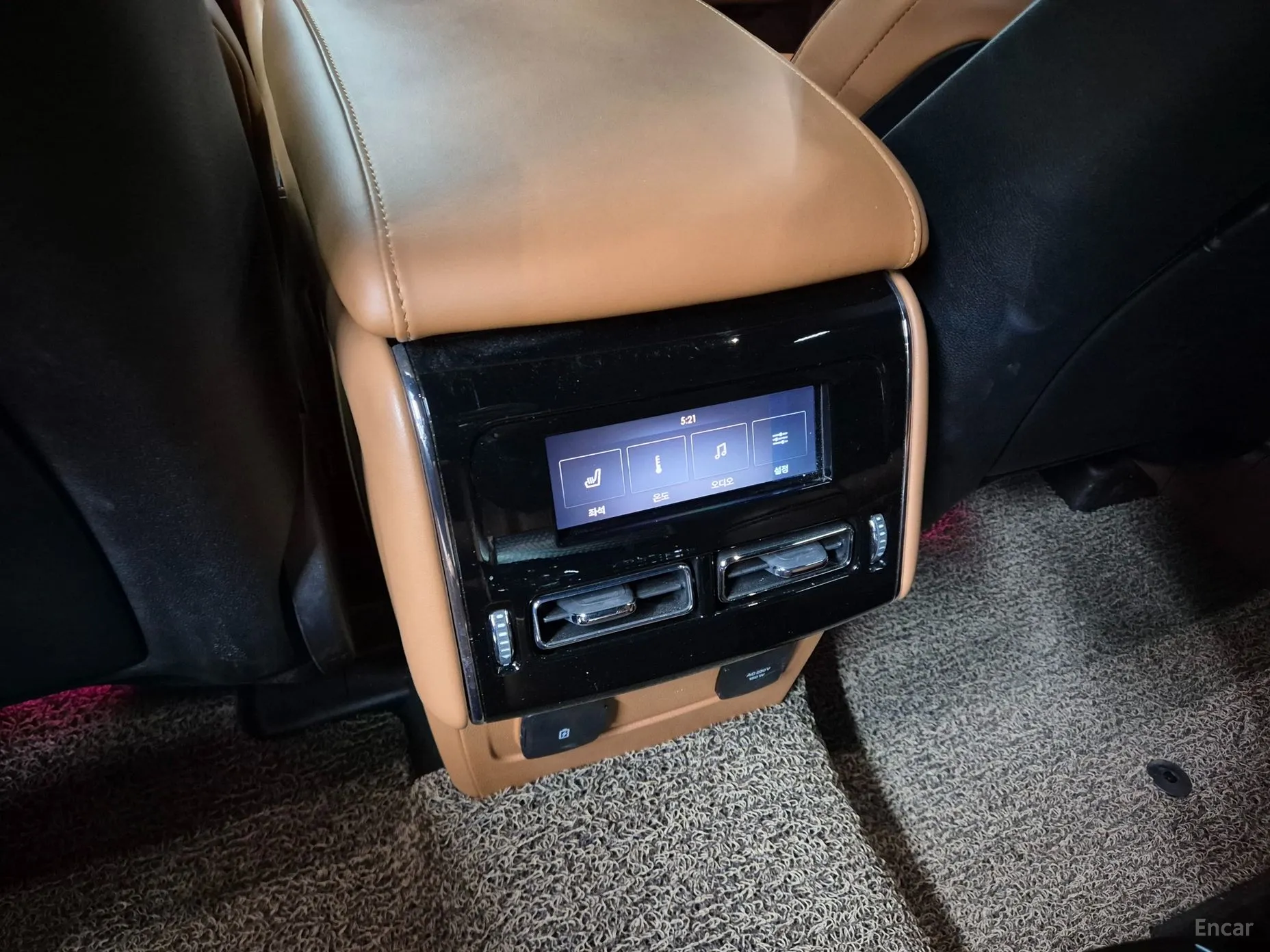 Lincoln Aviator 2nd Generation превью 16