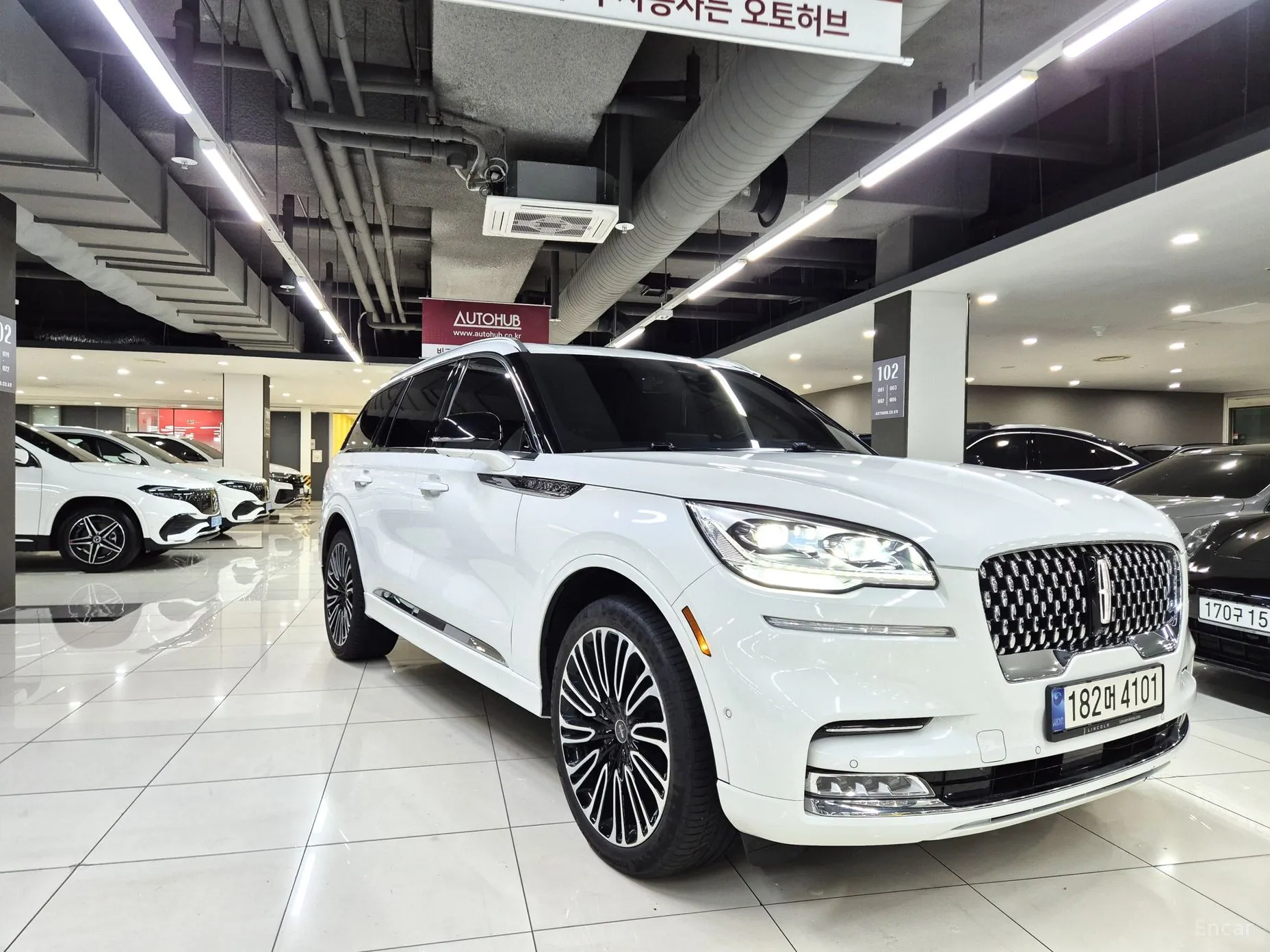Lincoln Aviator 2nd Generation превью 3