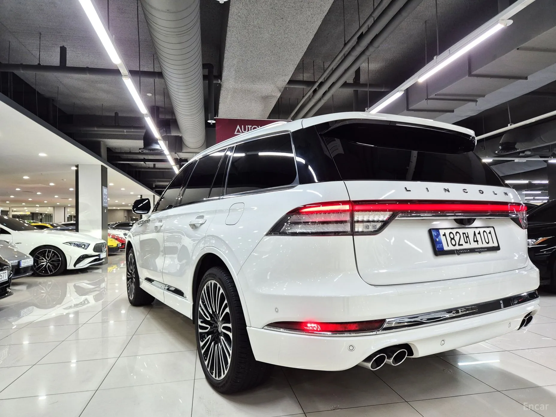 Lincoln Aviator 2nd Generation превью 5
