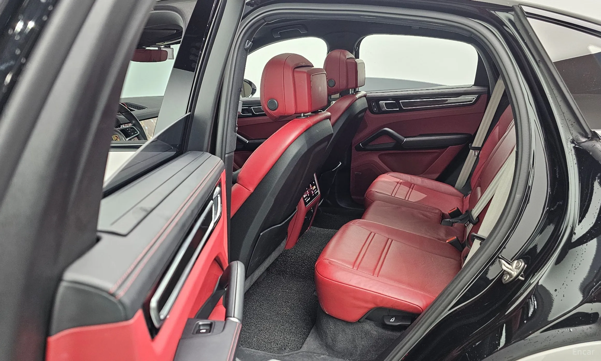 Porsche Cayenne (PO536) превью 12
