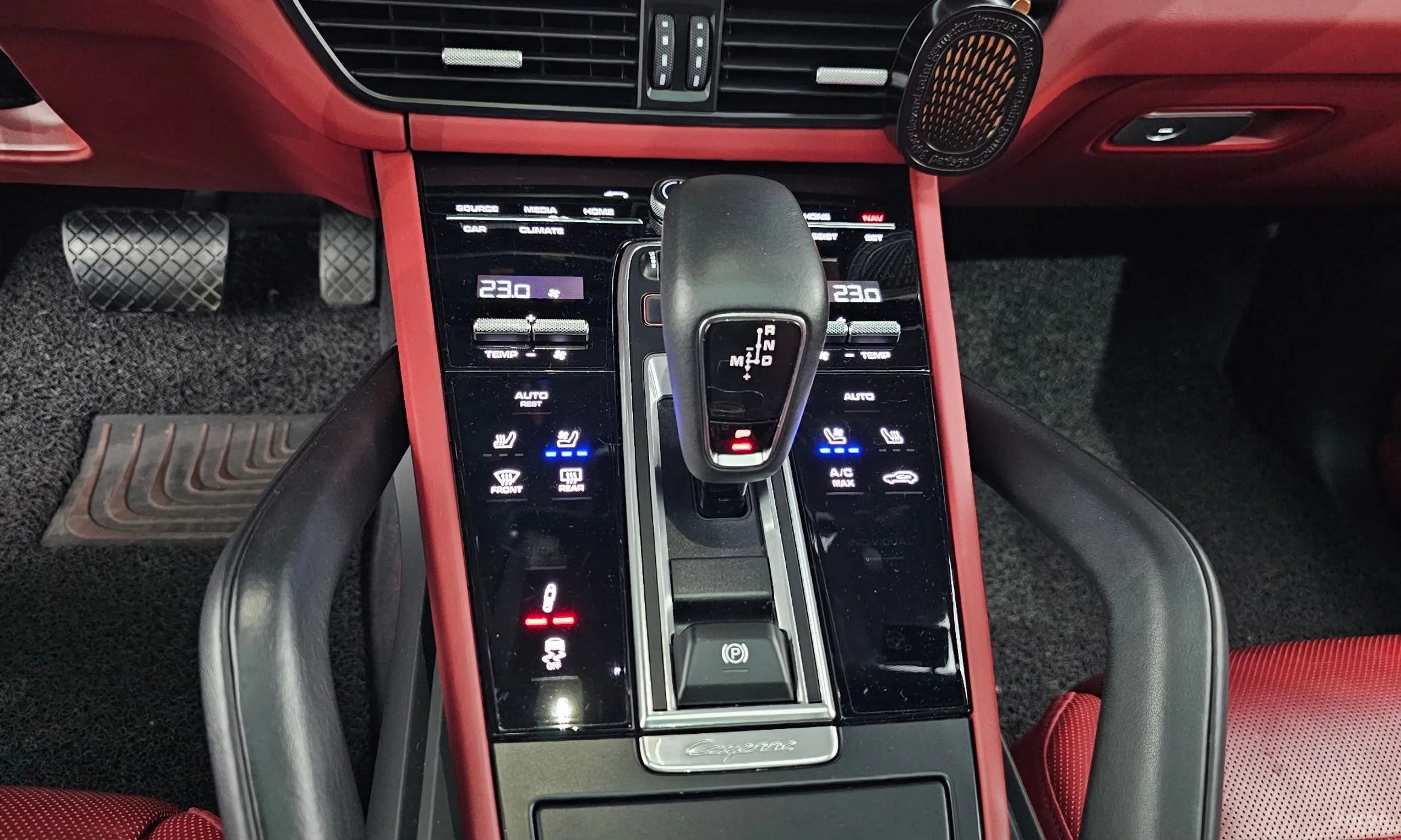 Porsche Cayenne (PO536) превью 9