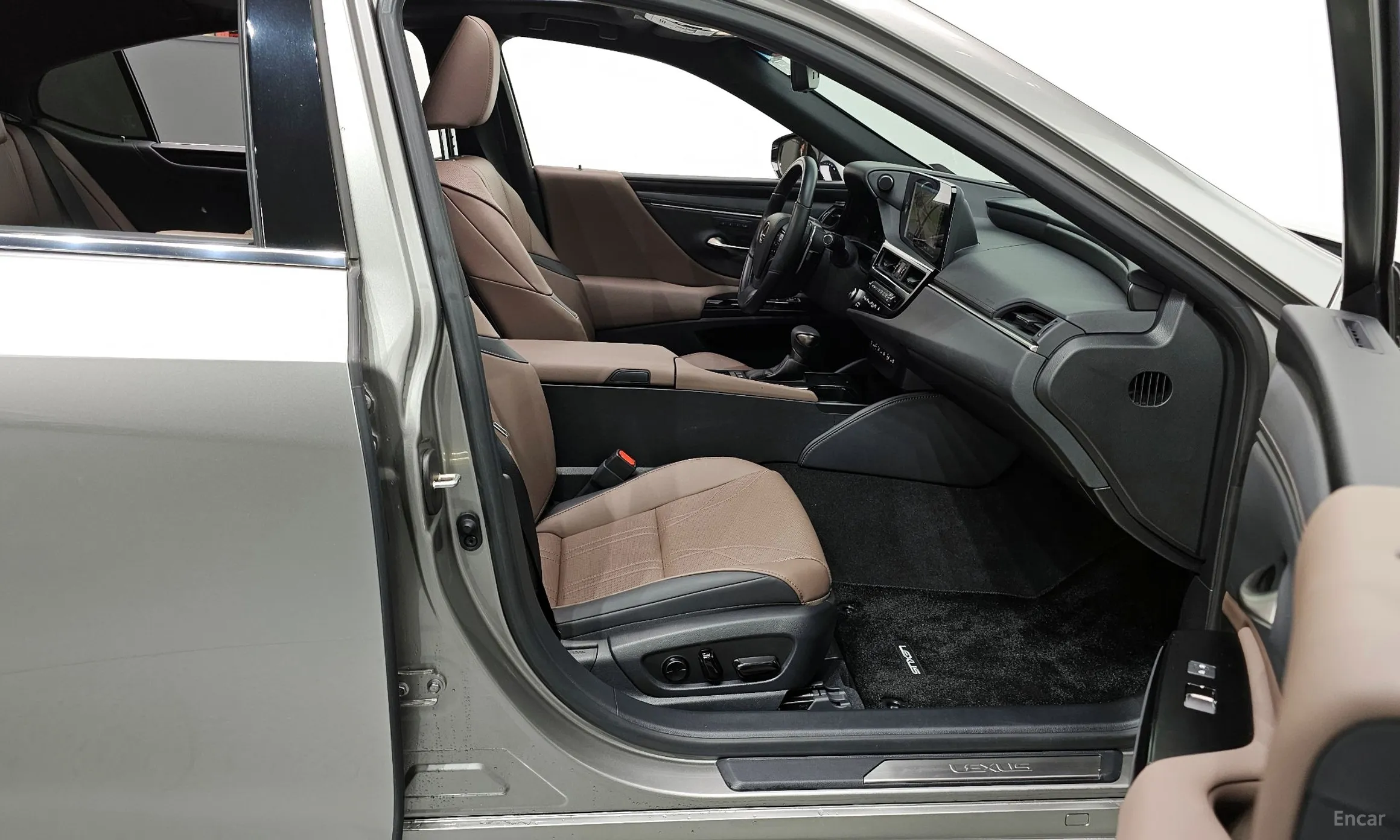 Lexus ES300h 7th Generation превью 11