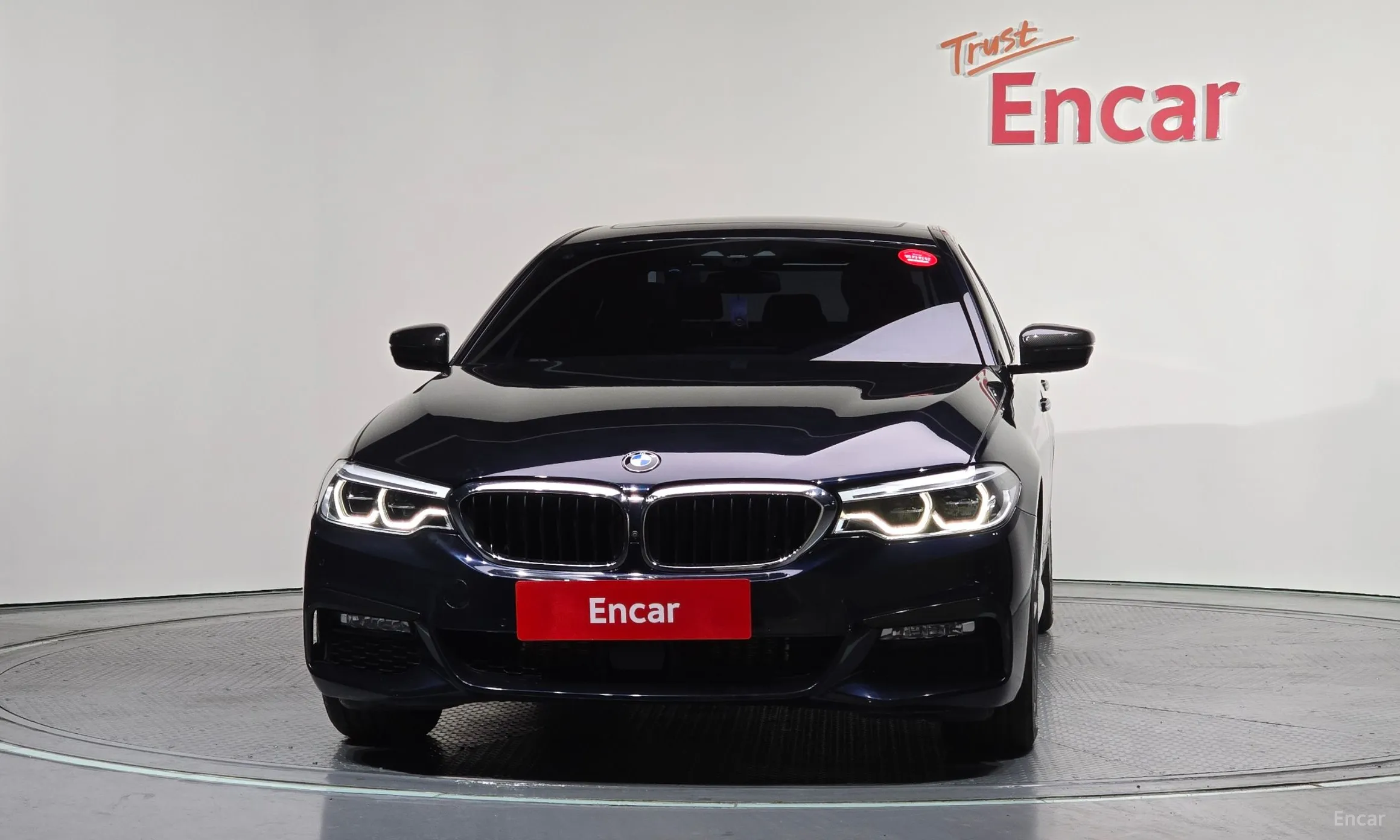 BMW 5 Series (G30) превью 3