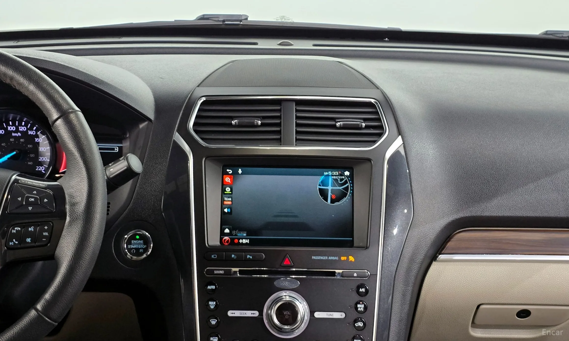 Ford Explorer превью 14