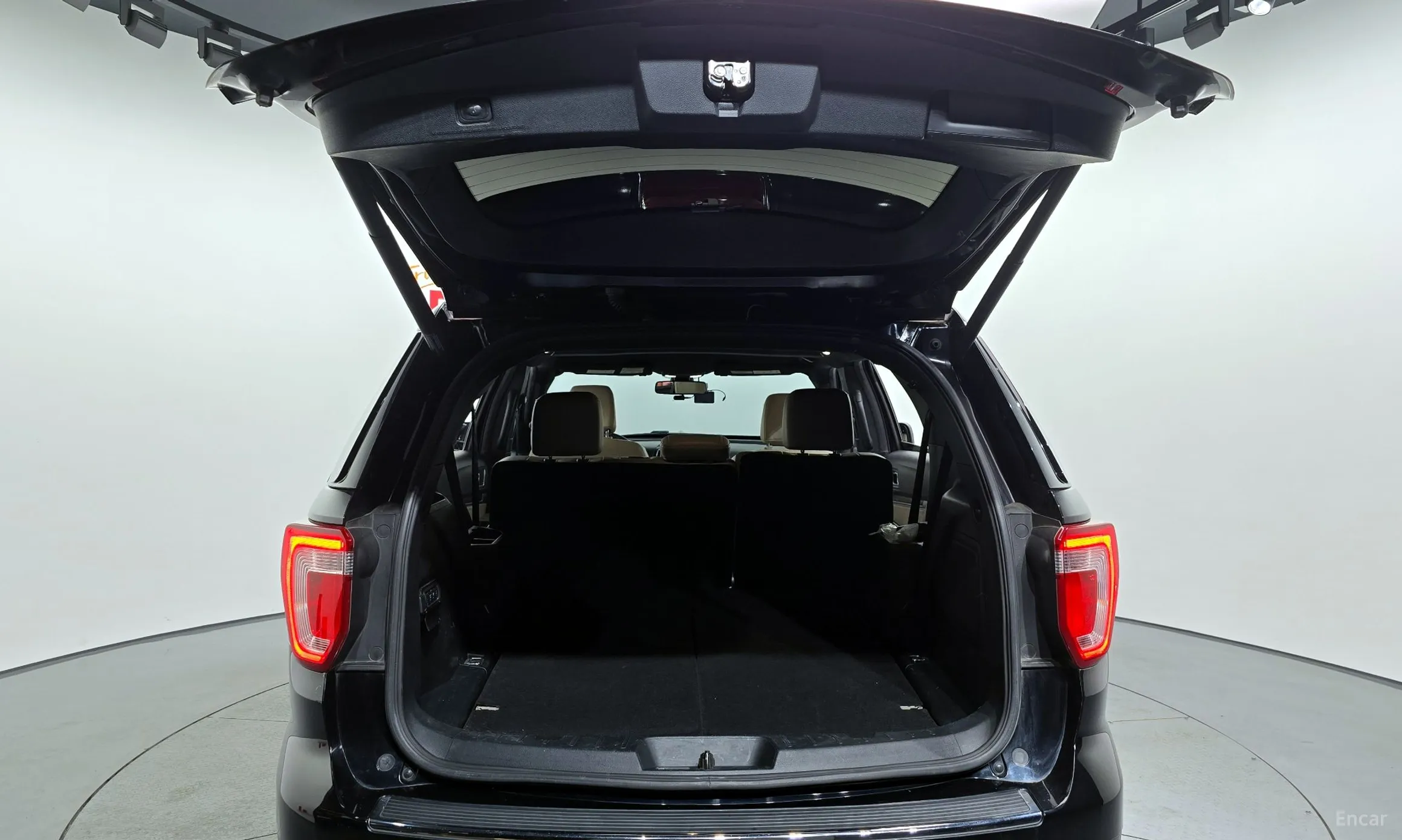 Ford Explorer превью 20