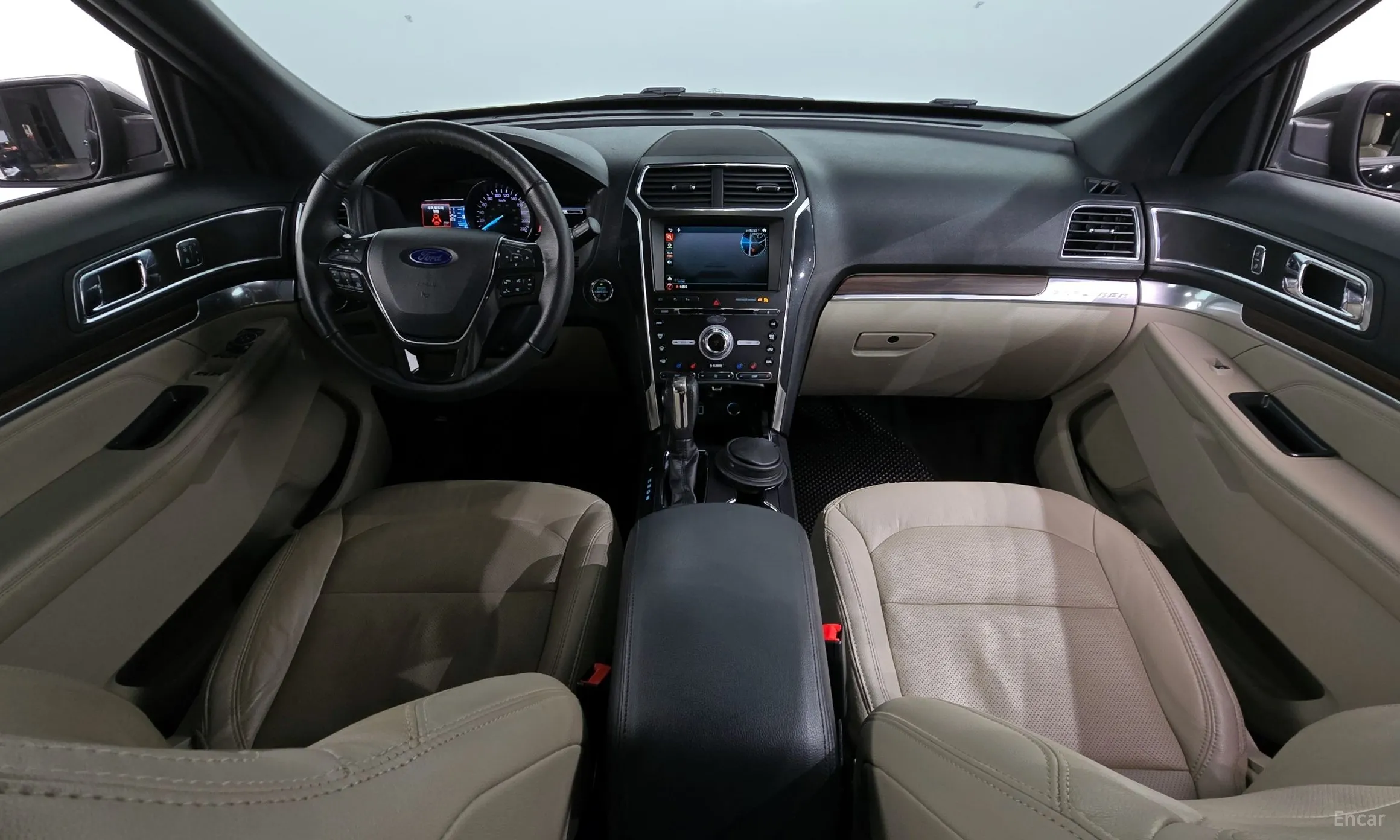 Ford Explorer превью 7
