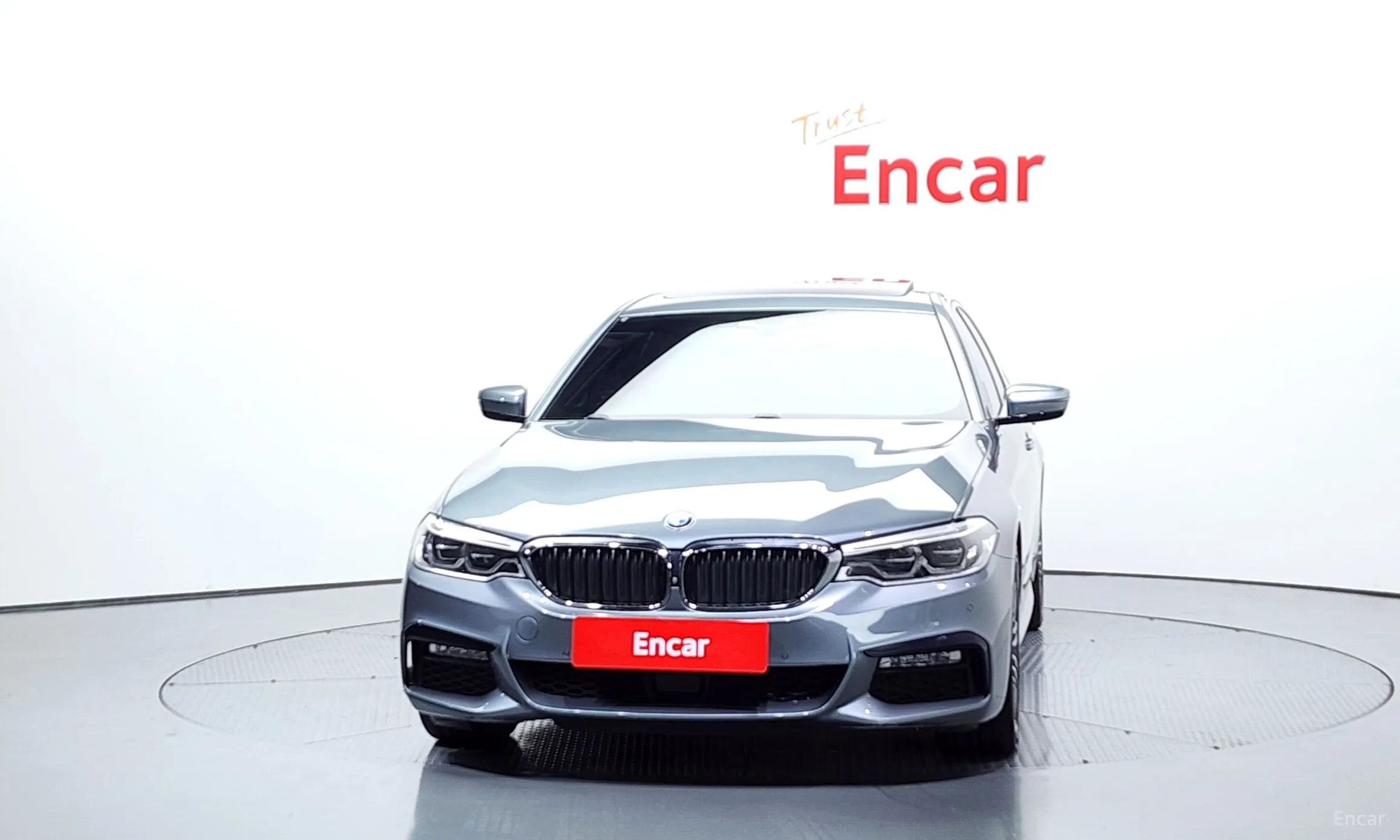 BMW 5 Series (G30) превью 3