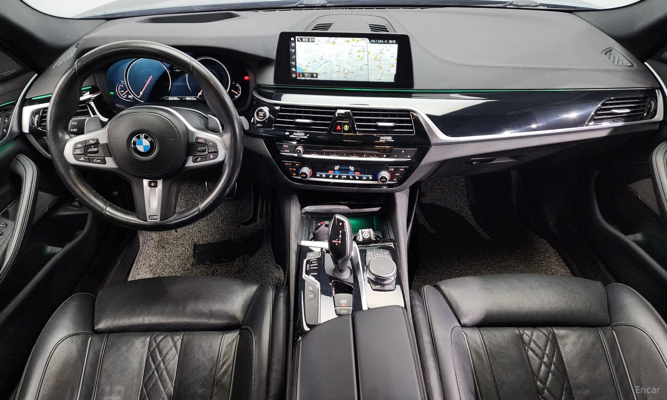 BMW 5 Series (G30) превью 7