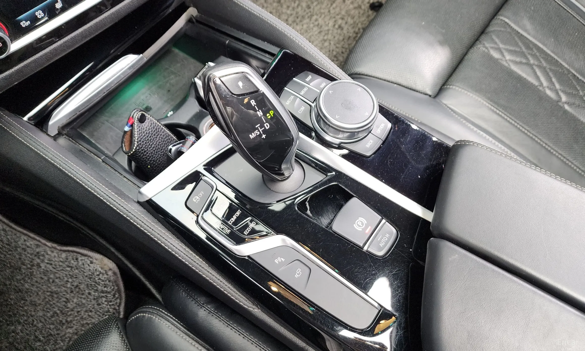 BMW 5 Series (G30) превью 9