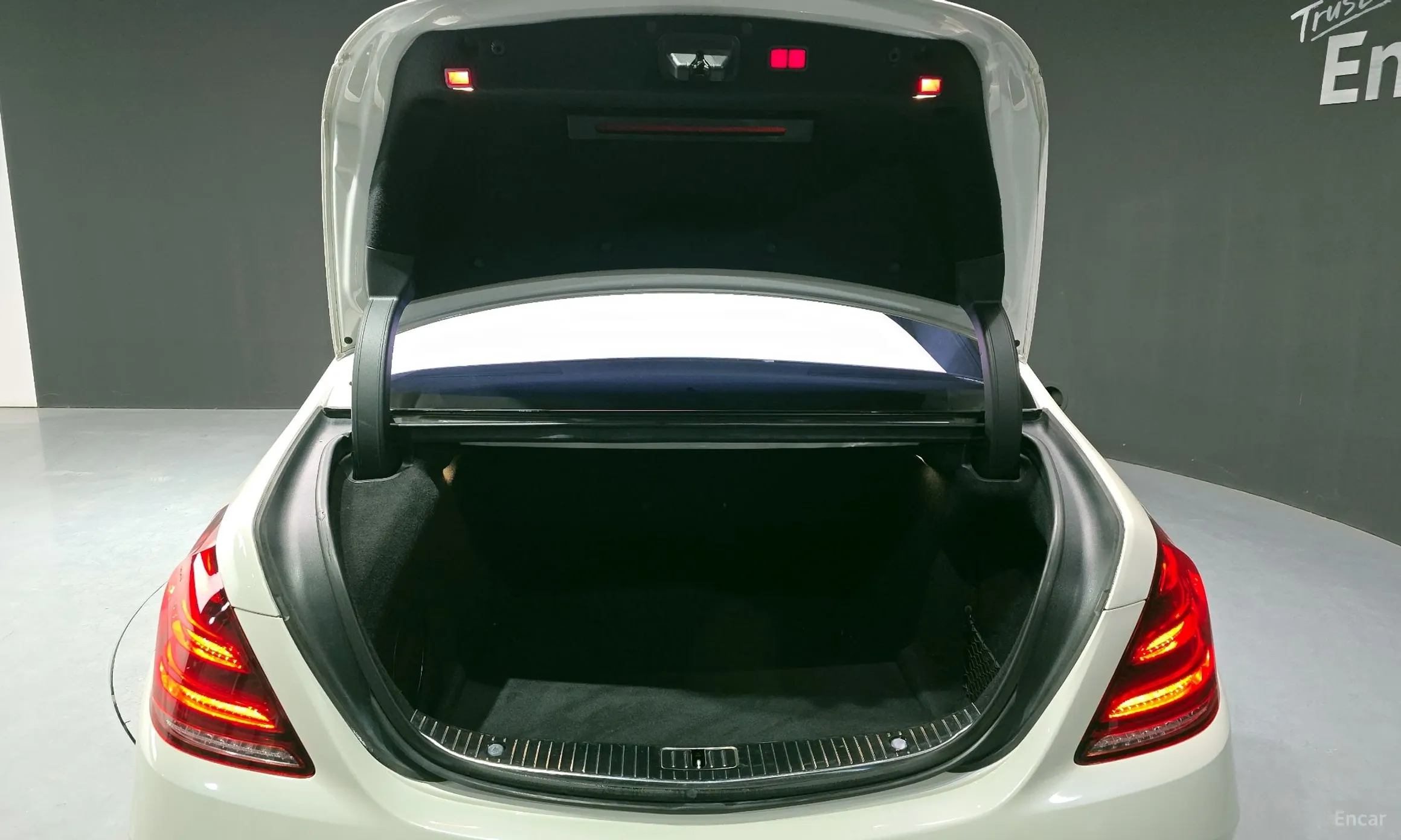 Mercedes Benz S-Class W222 превью 20