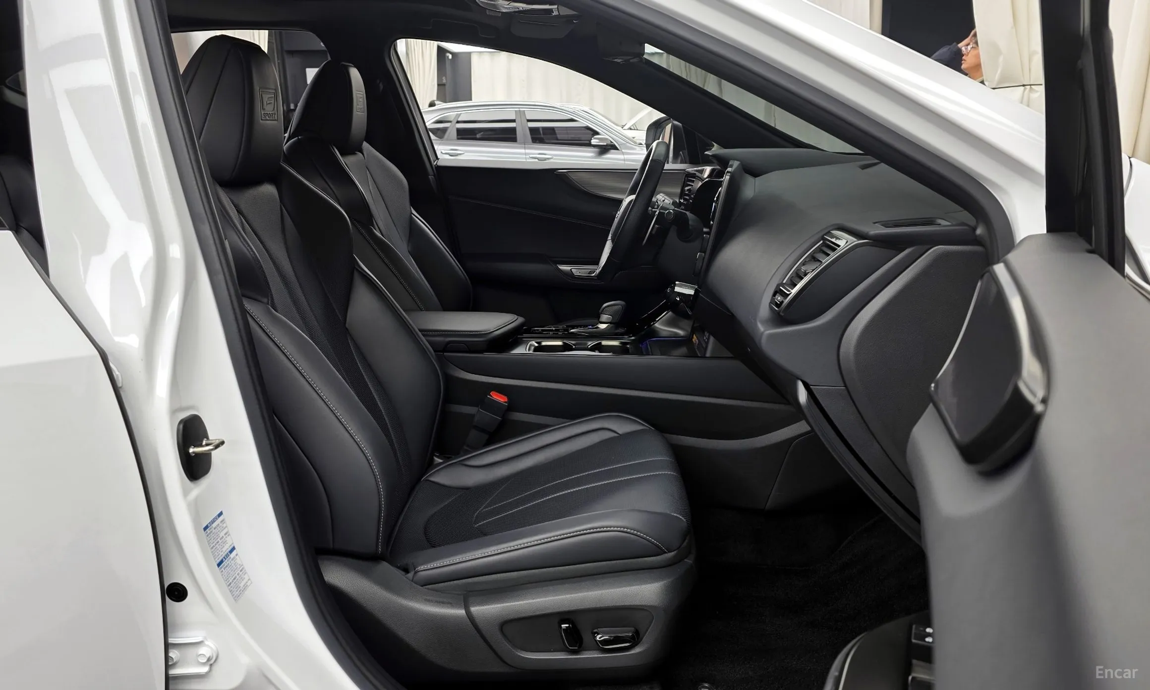 Lexus NX450h + 2nd Gen превью 11