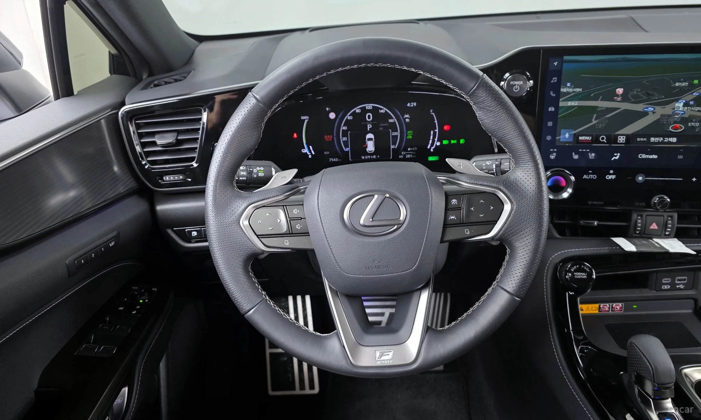 Lexus NX450h + 2nd Gen превью 13