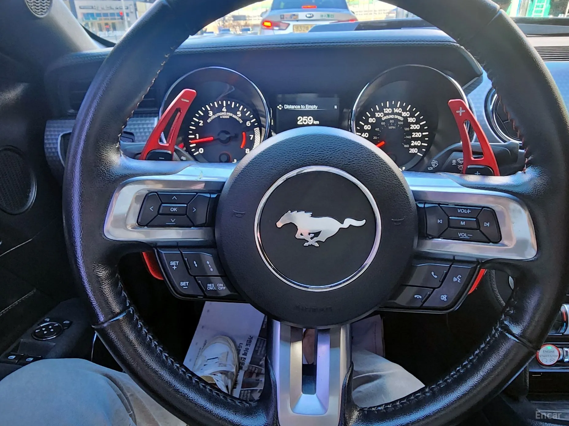 Ford Mustang превью 10