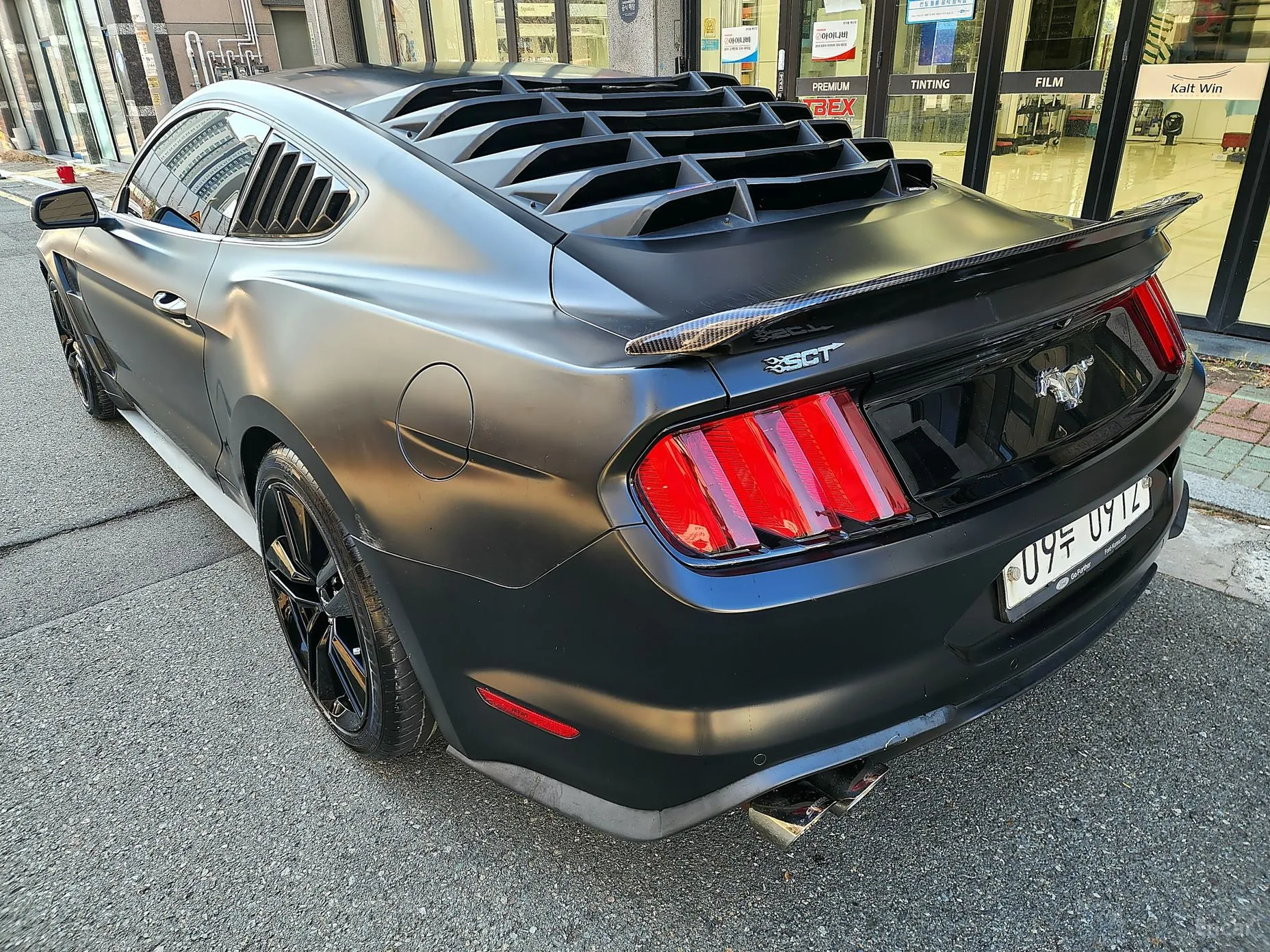 Ford Mustang превью 5
