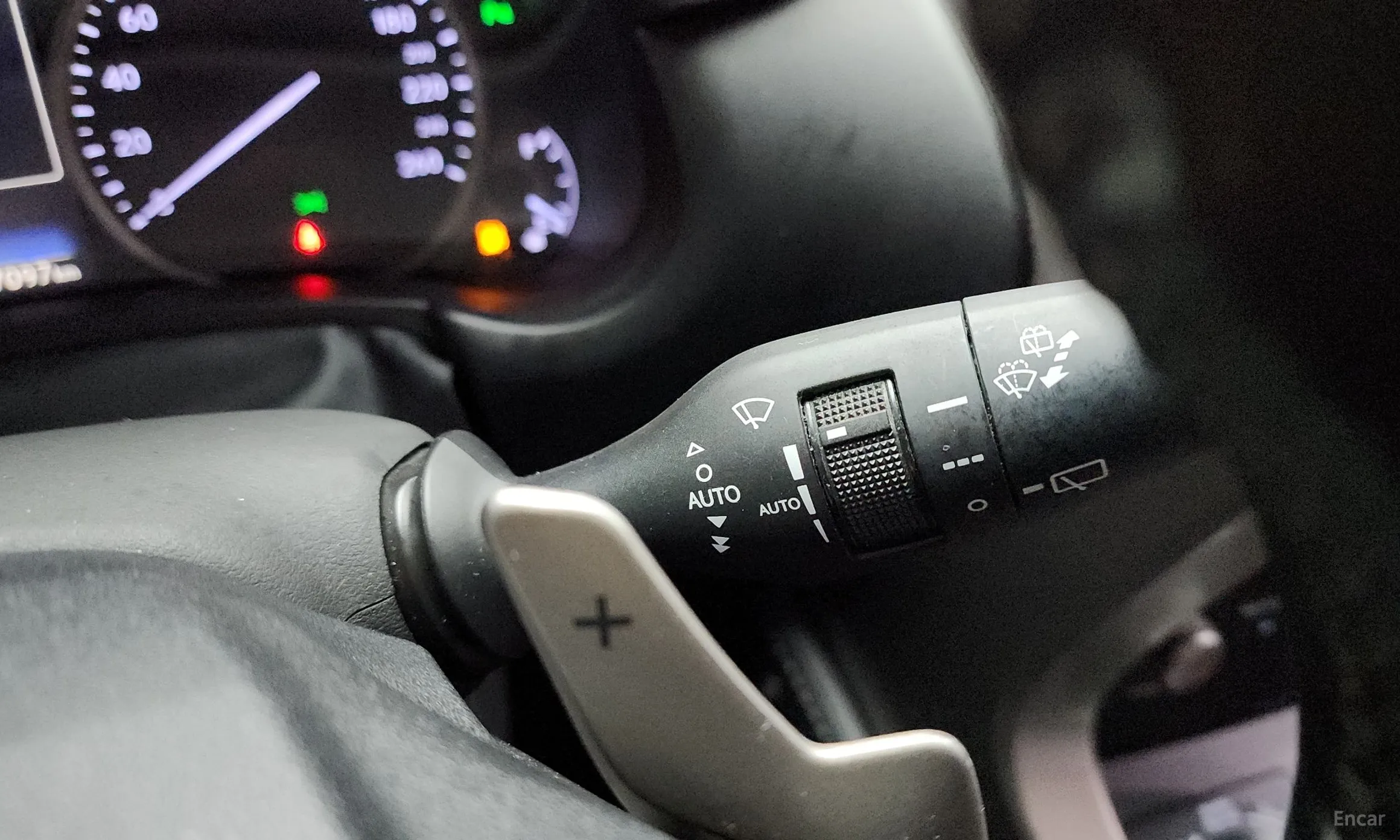 Lexus NX300h превью 17