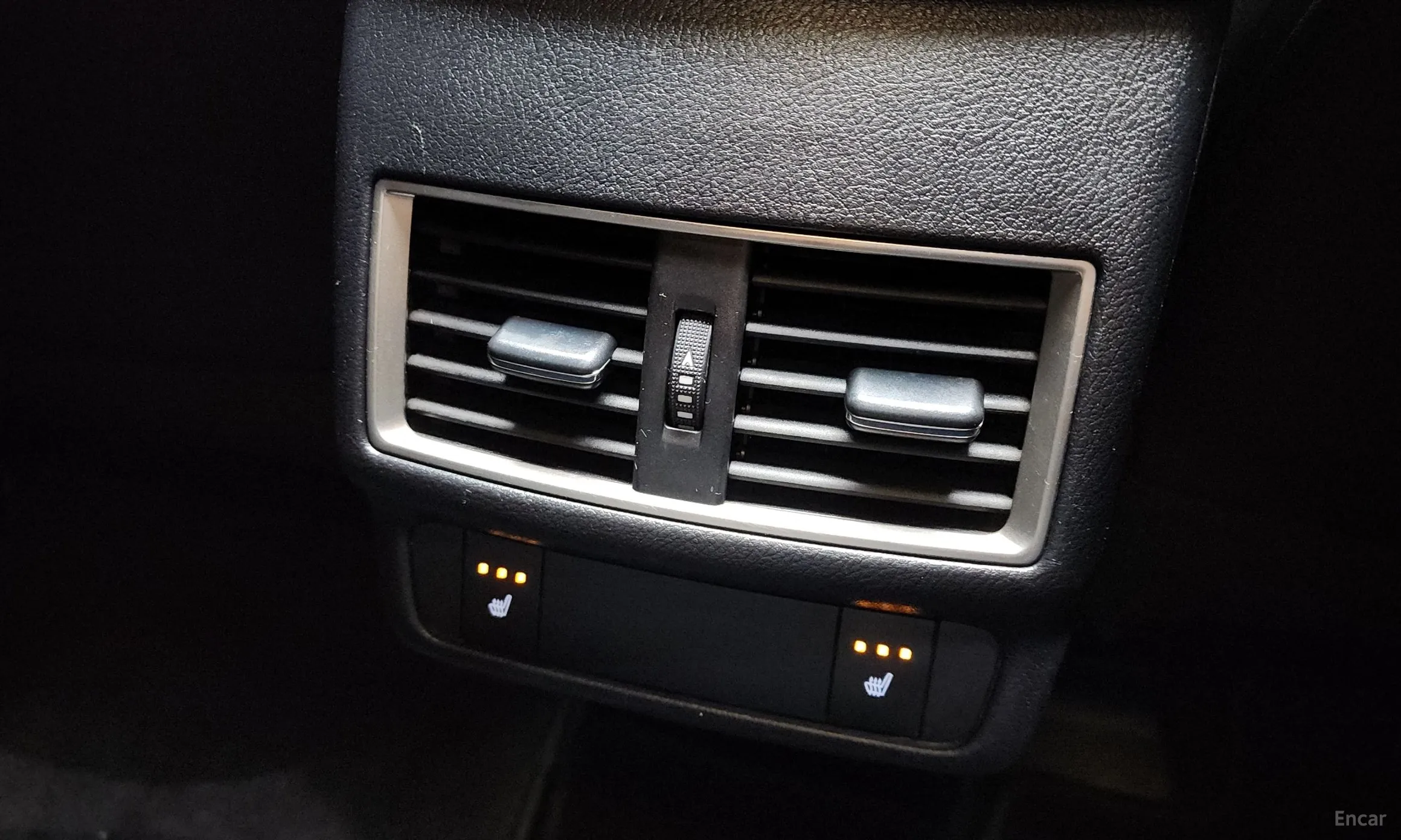 Lexus NX300h превью 19
