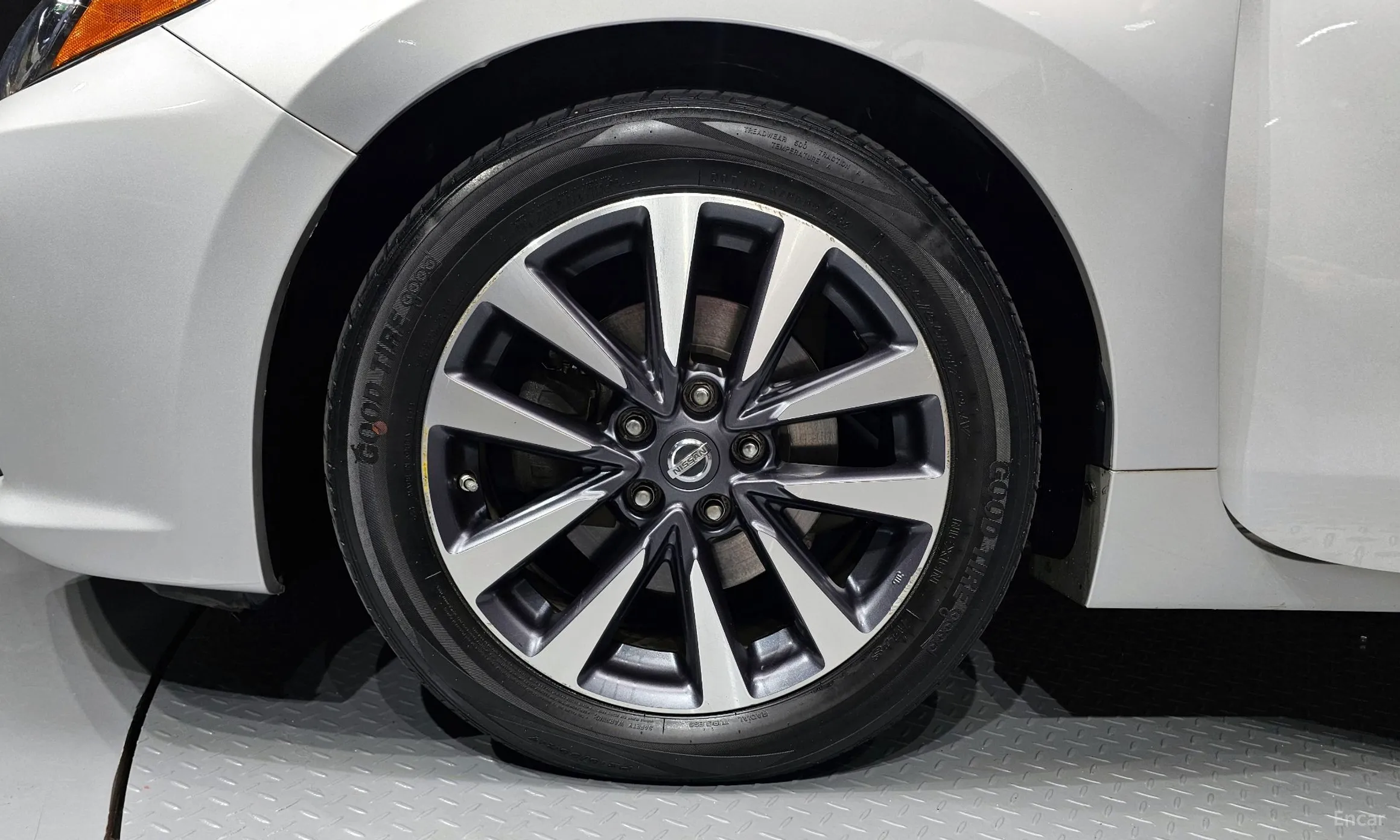 Nissan Altima превью 5