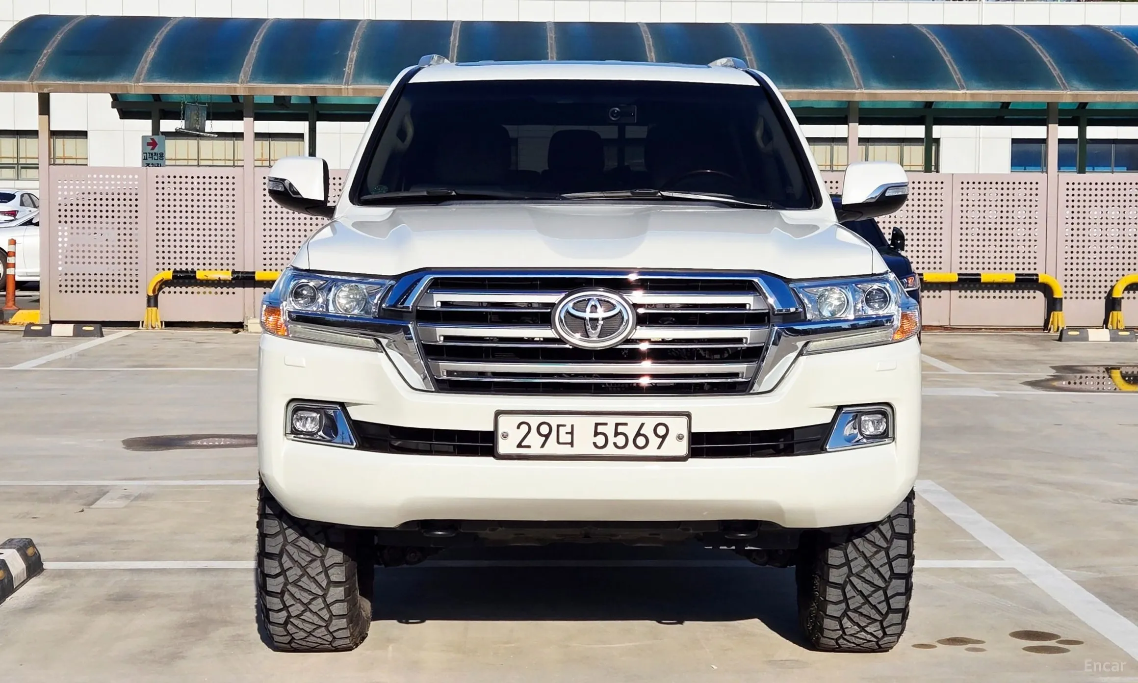 Toyota Land Cruiser превью 3